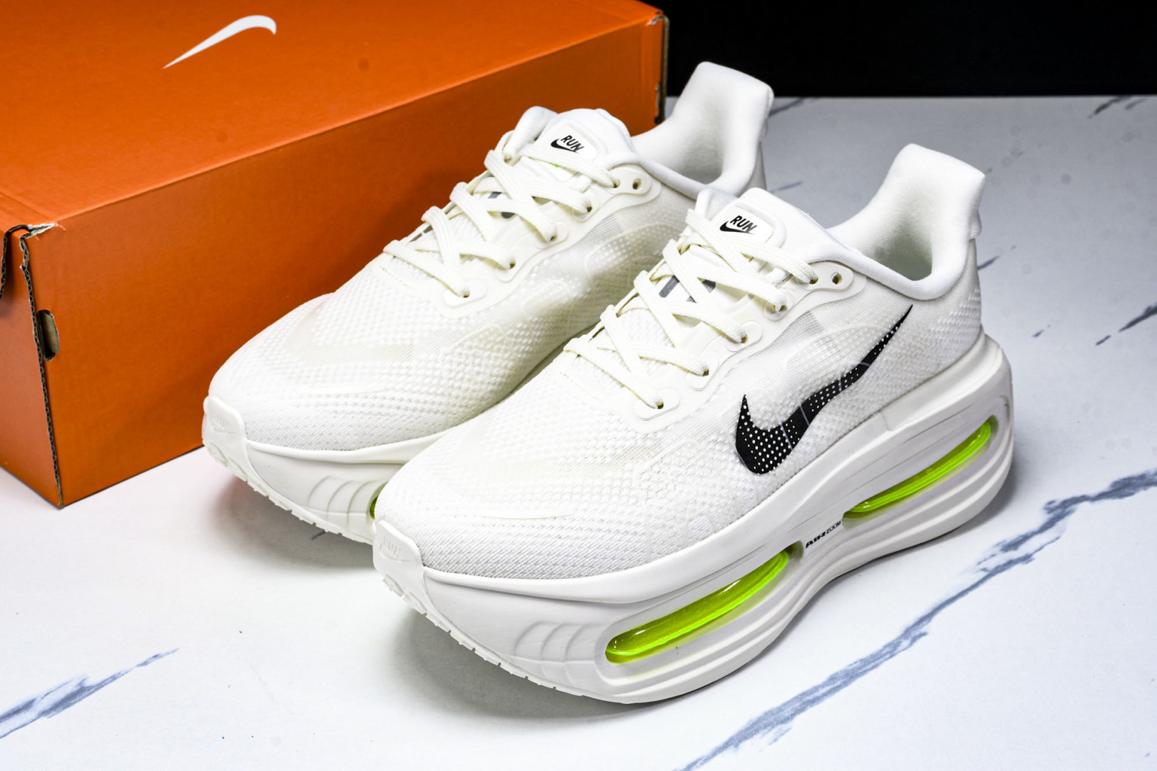 Zoom 尺码36-45

纯原版出品-Air Zoom Zoom Premium 耐克网面厚底气垫跑鞋