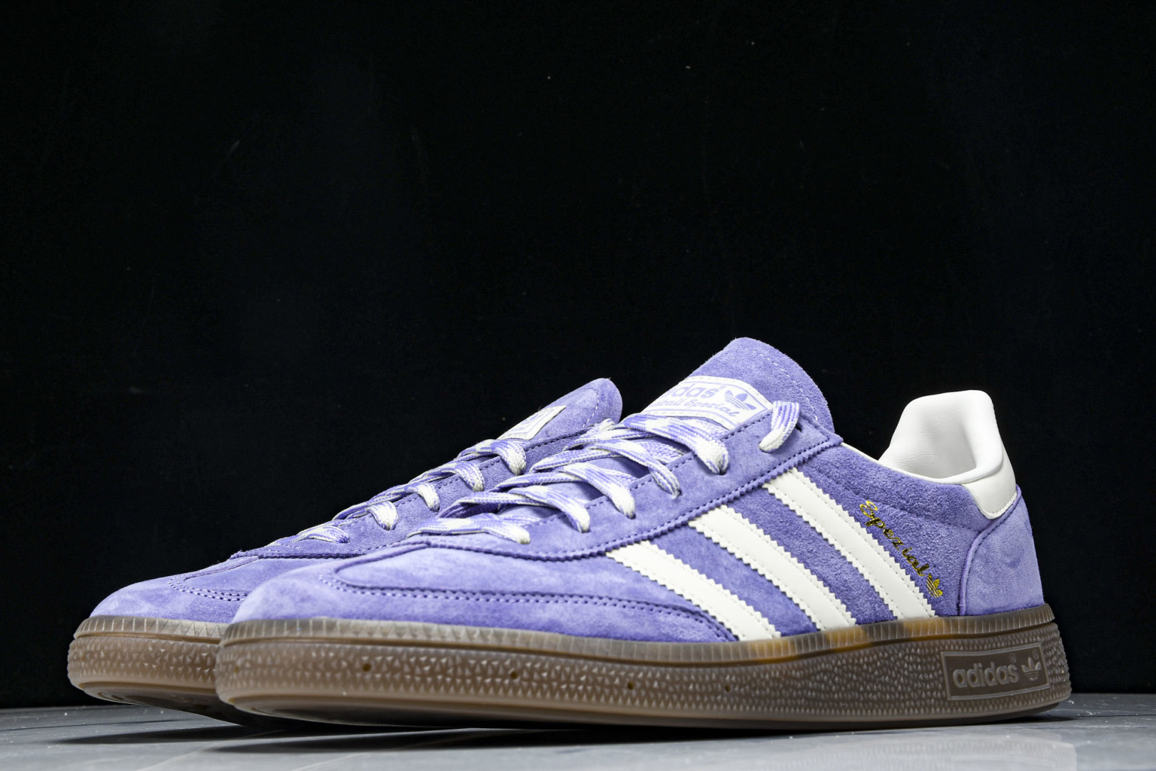 Originals 尺码36-45

纯原版出品-Handball SPezial 阿迪达斯经典款复古休