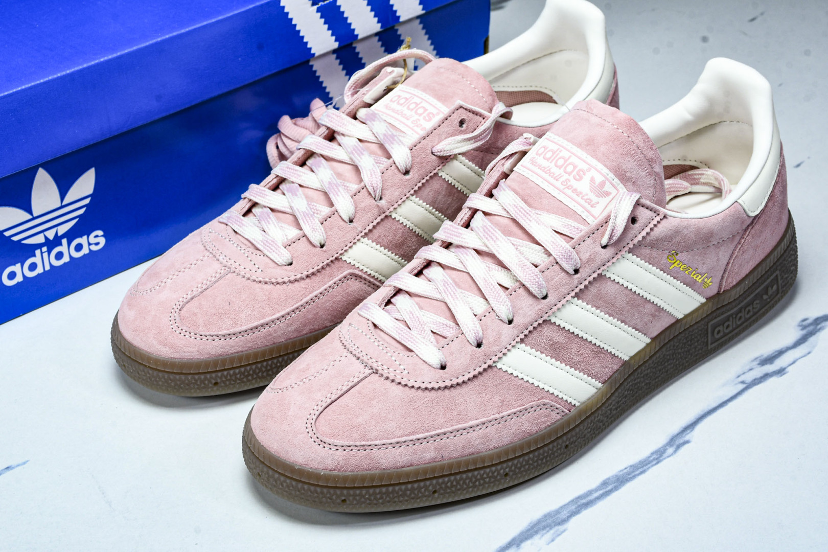 Originals 尺码36-45

纯原版出品-Handball SPezial 阿迪达斯经典款复古休