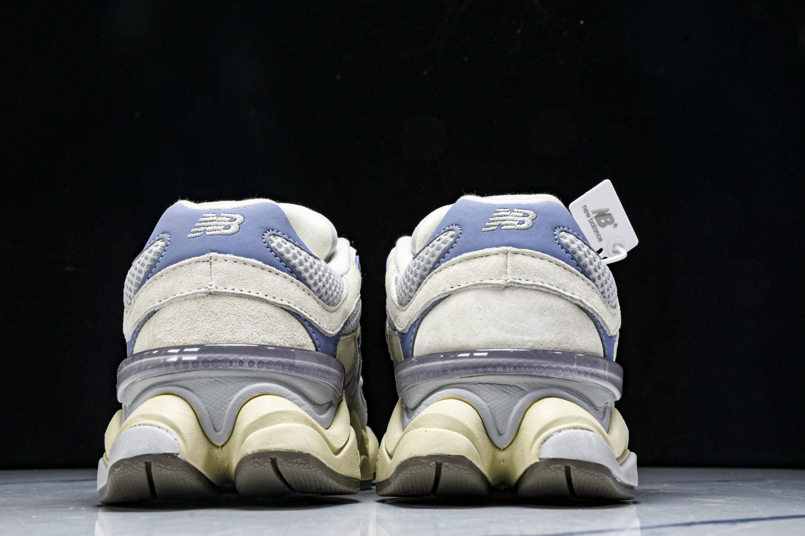 NB9060 尺码36-46.5

纯原版出品-New Balance NB9060 联名款 复古休闲运