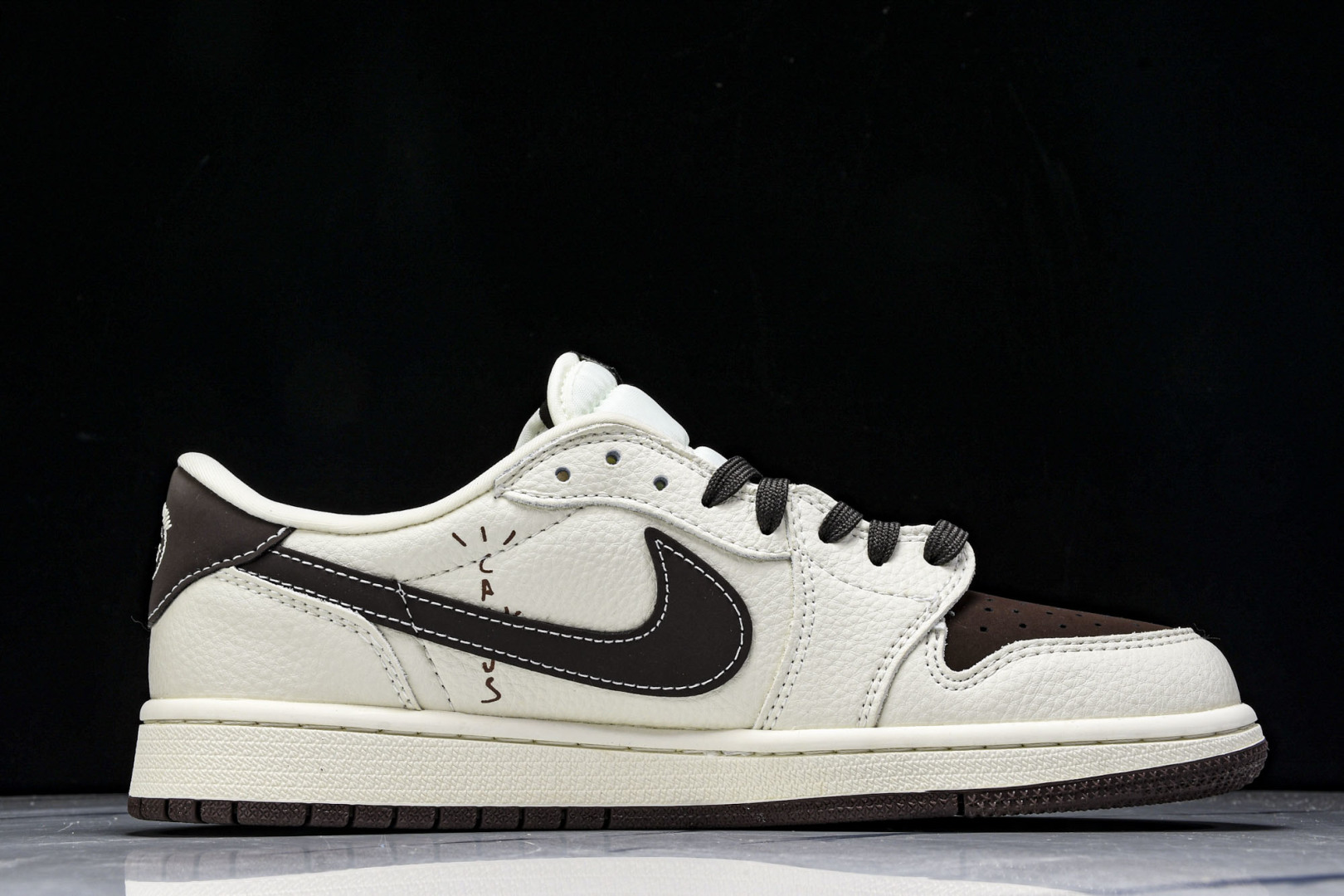 Low 尺码36-45

纯原版出品-Travis Scott x Fragment Design x 
