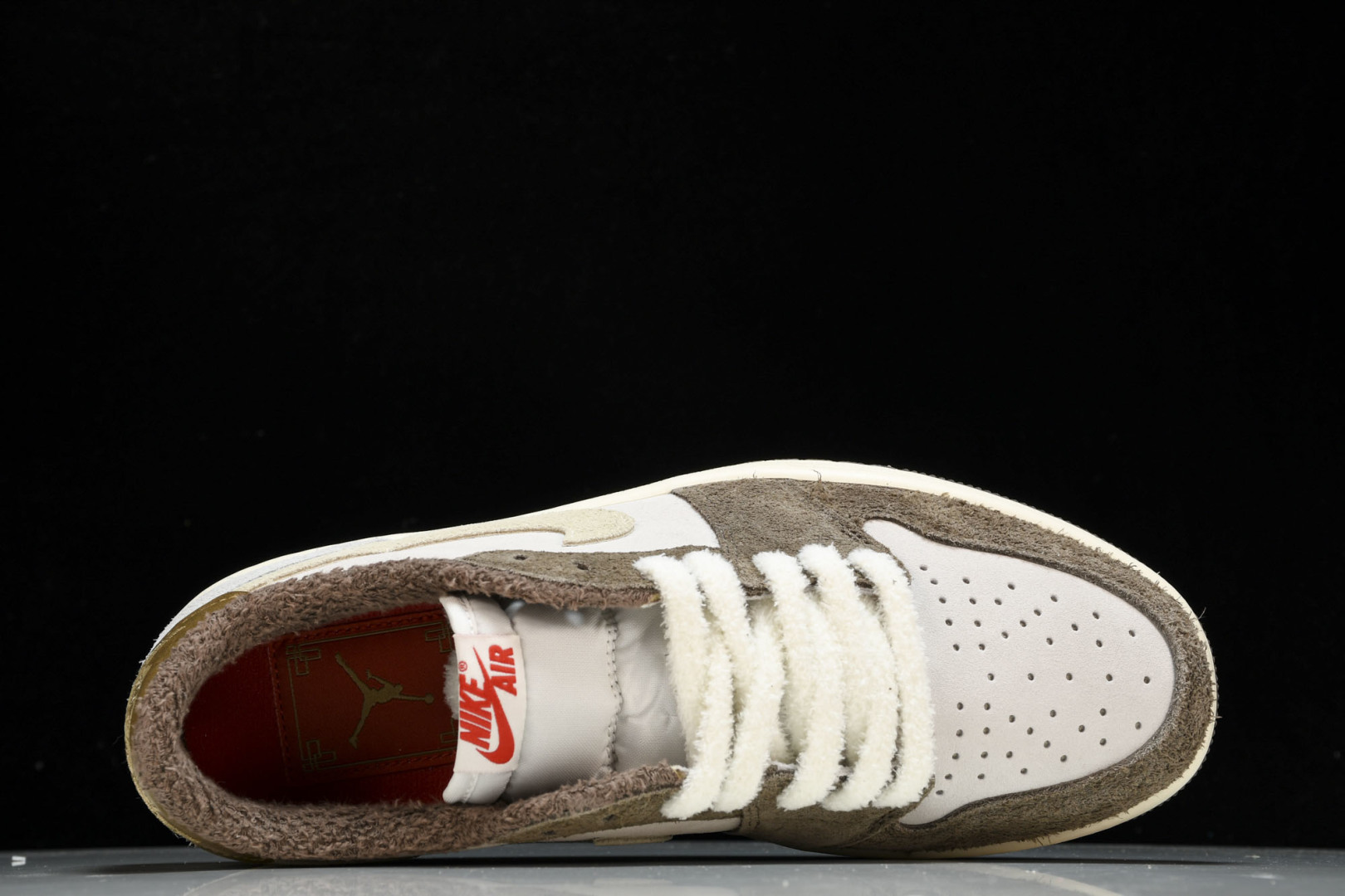 AJ Low 尺码36-47.5

纯原版出品-Air Jordan 1 Low OG Year of 