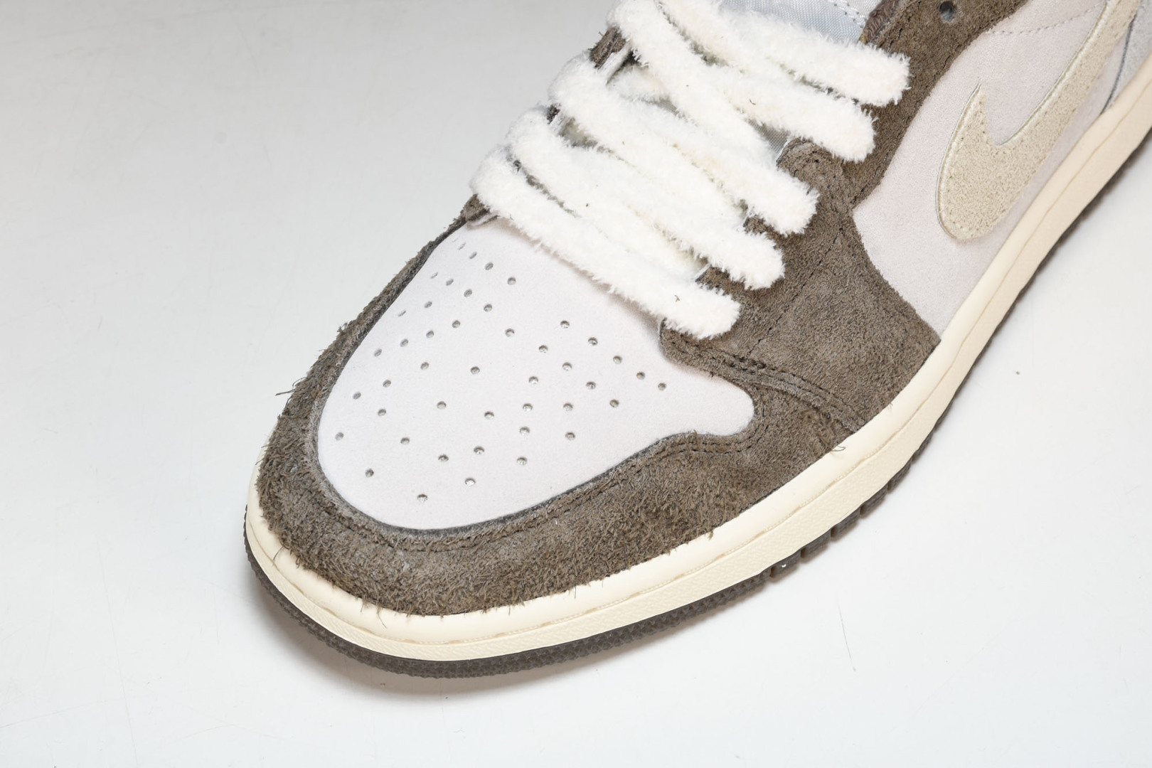 AJ Low 尺码36-47.5

纯原版出品-Air Jordan 1 Low OG Year of 