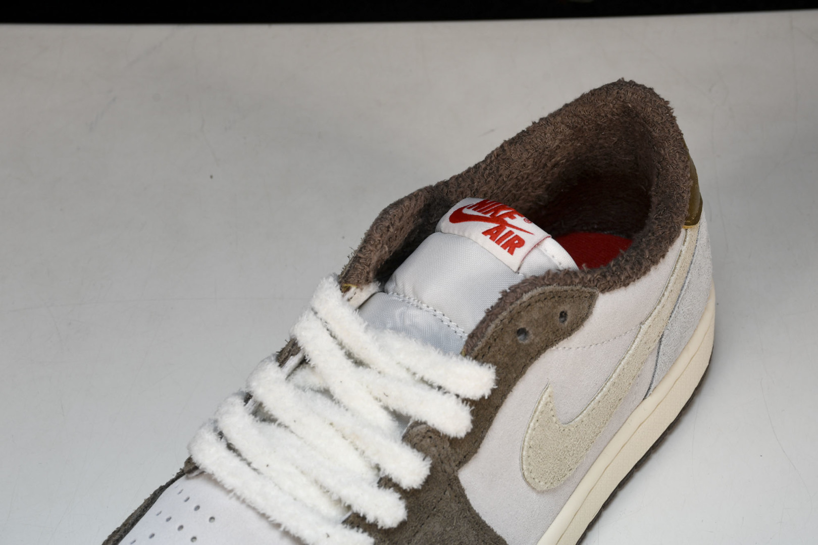 AJ Low 尺码36-47.5

纯原版出品-Air Jordan 1 Low OG Year of 