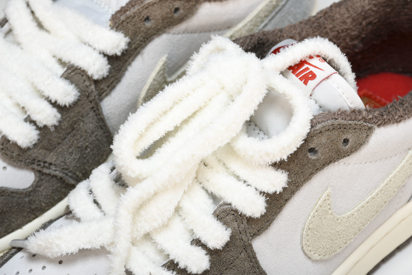 AJ Low 尺码36-47.5

纯原版出品-Air Jordan 1 Low OG Year of 