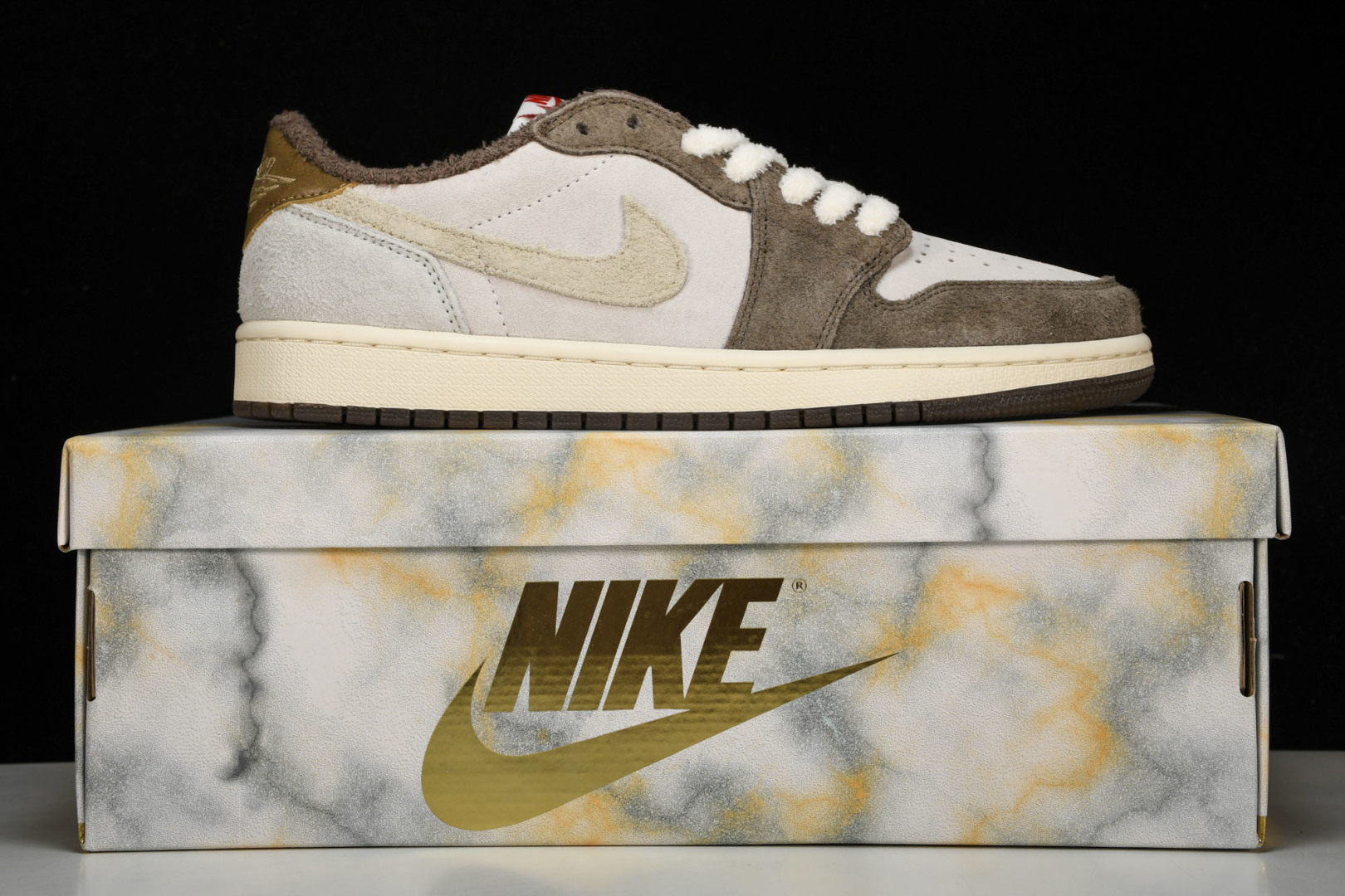 AJ Low 尺码36-47.5

纯原版出品-Air Jordan 1 Low OG Year of 