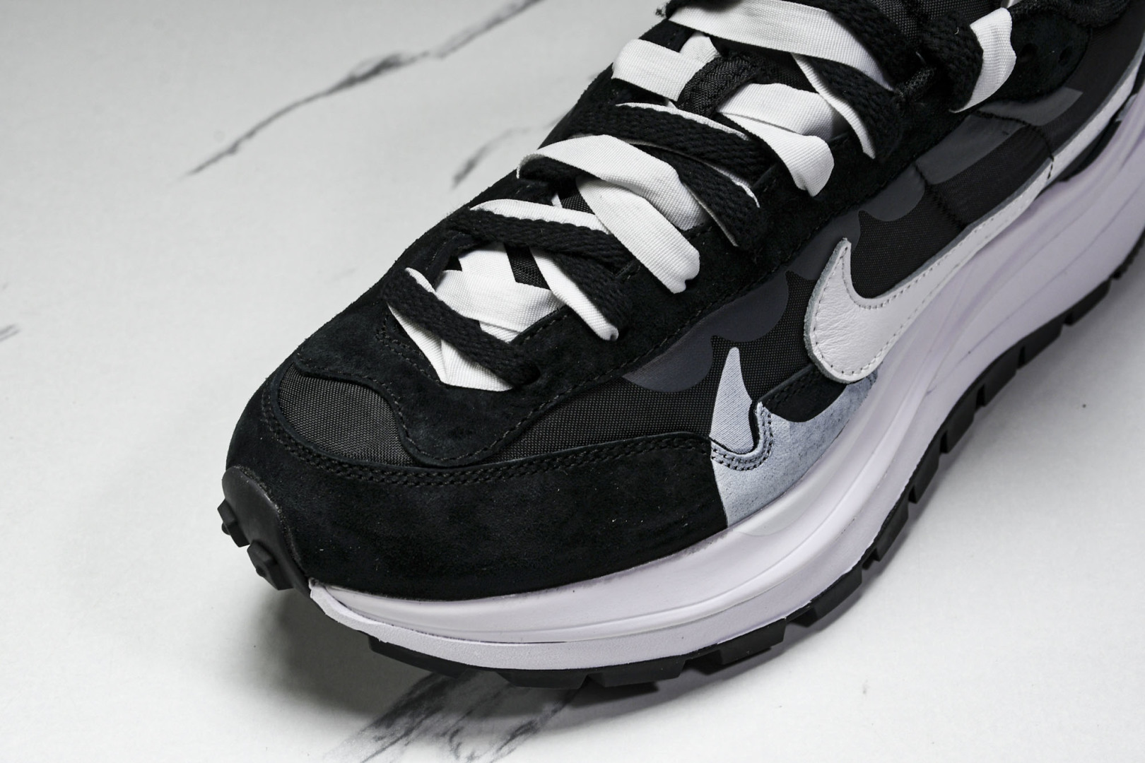 Sacai 尺码36-47.5

纯原版出品-Sacai X Nik VaPorWaffle 联名解构 