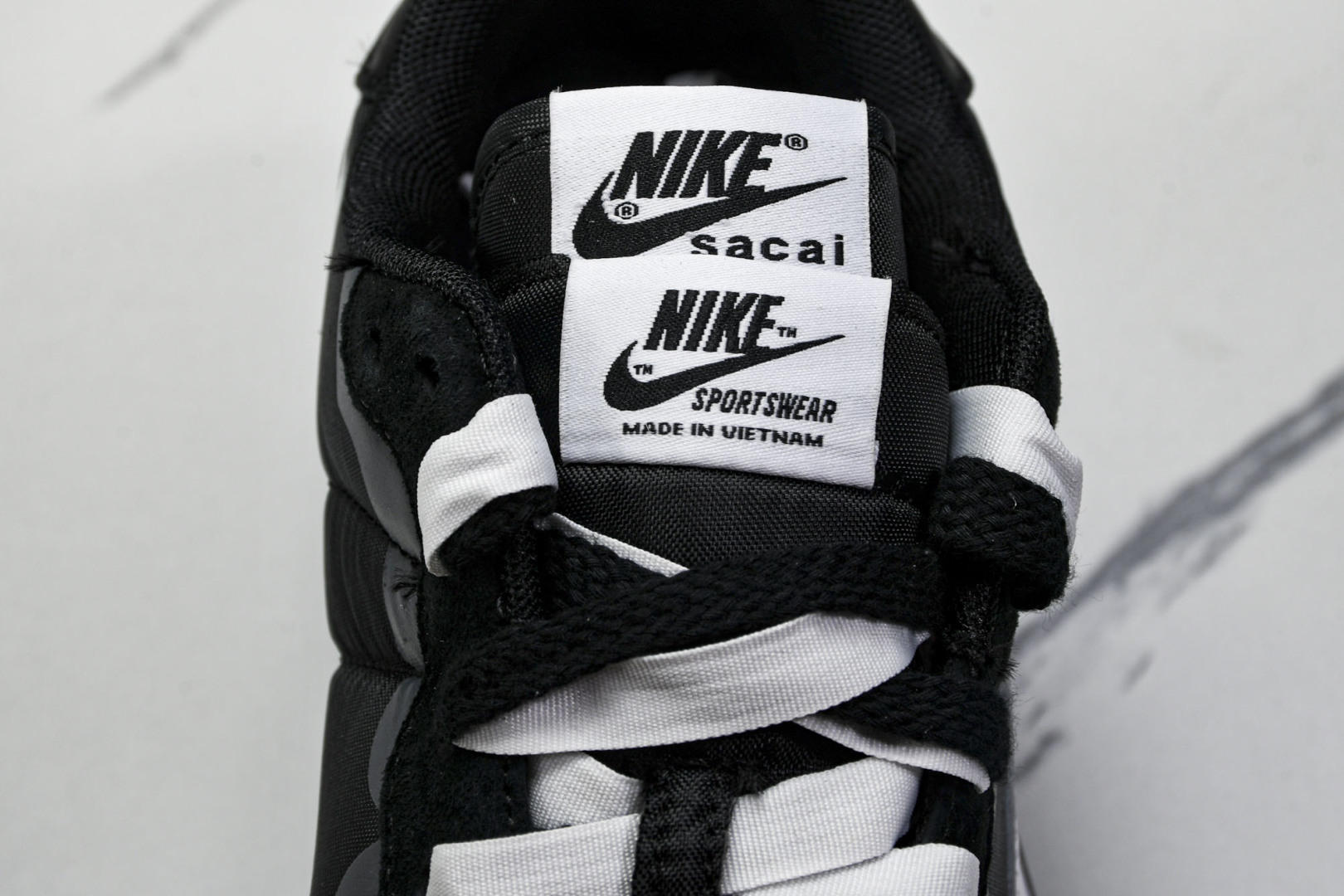 Sacai 尺码36-47.5

纯原版出品-Sacai X Nik VaPorWaffle 联名解构 
