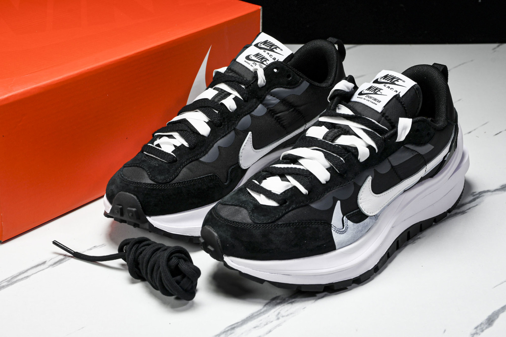 Sacai 尺码36-47.5

纯原版出品-Sacai X Nik VaPorWaffle 联名解构 