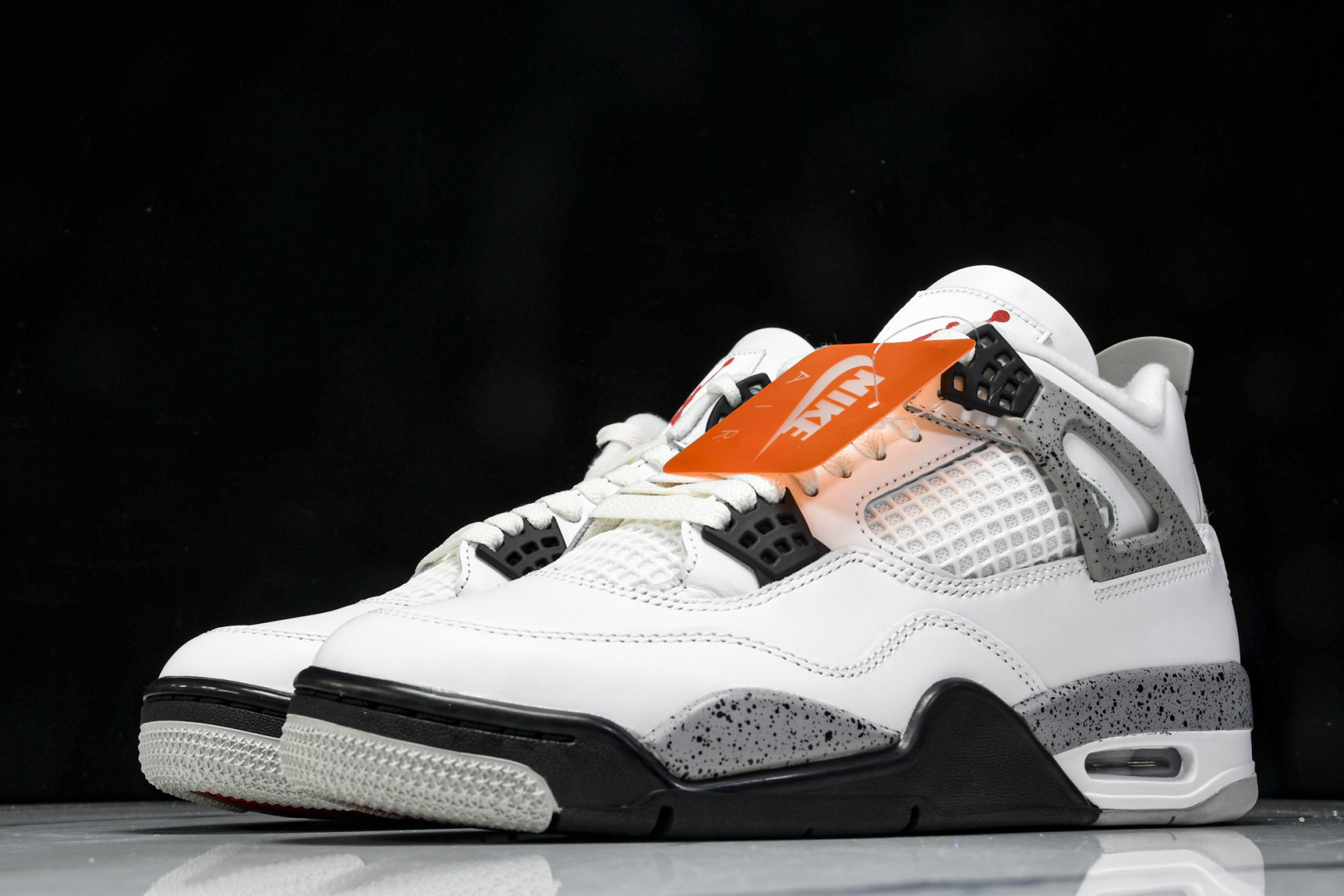AJ4白水泥 尺码40.5-48.5

纯原出品-Air Jordan 4 Retro White Ce