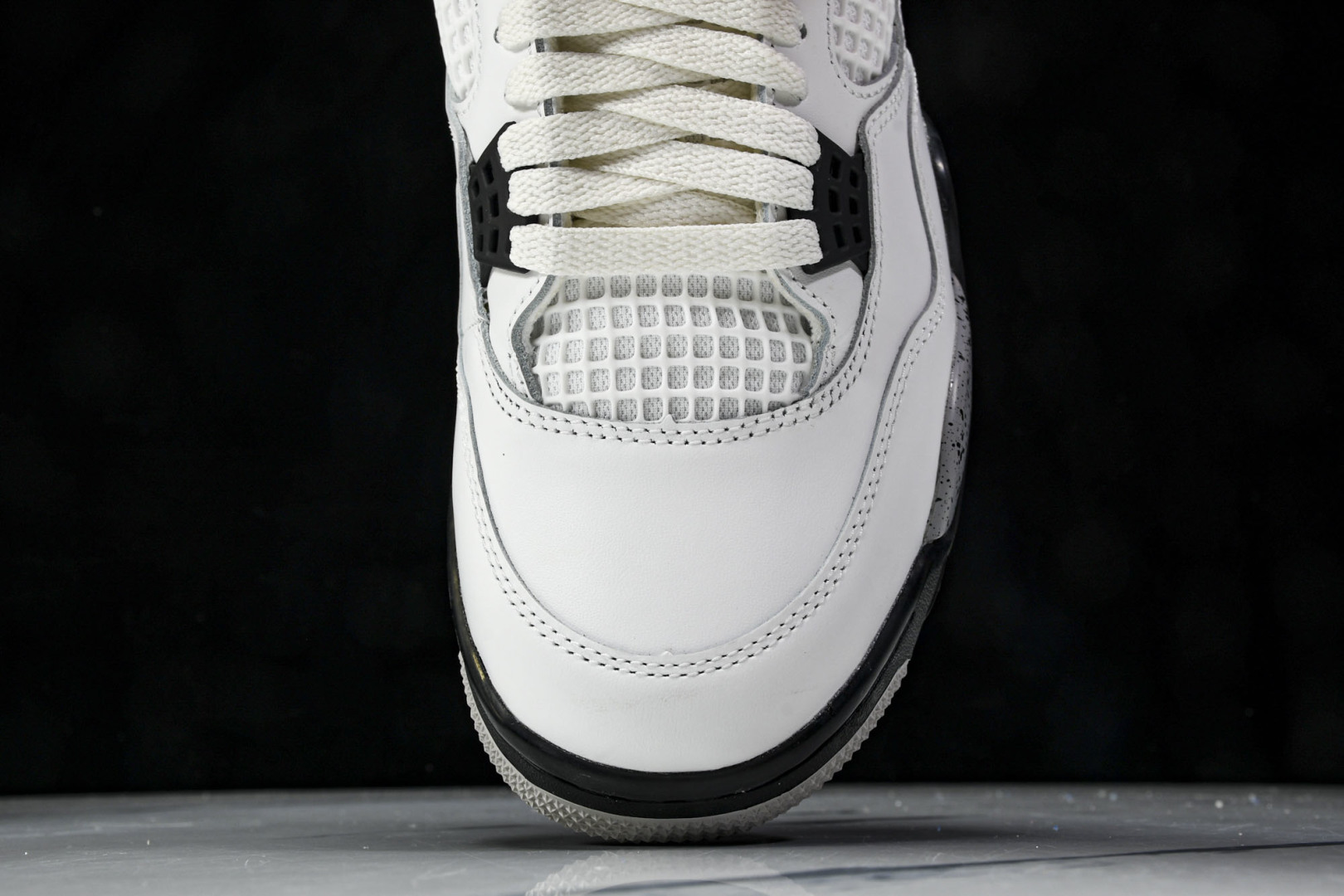 AJ4白水泥 尺码40.5-48.5

纯原出品-Air Jordan 4 Retro White Ce
