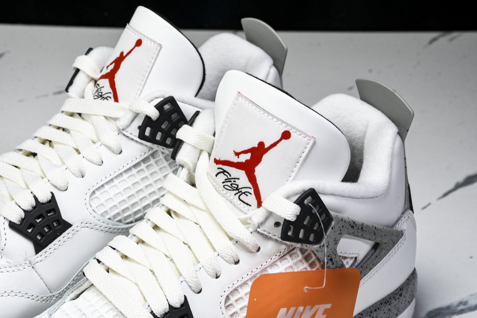 AJ4白水泥 尺码40.5-48.5

纯原出品-Air Jordan 4 Retro White Ce