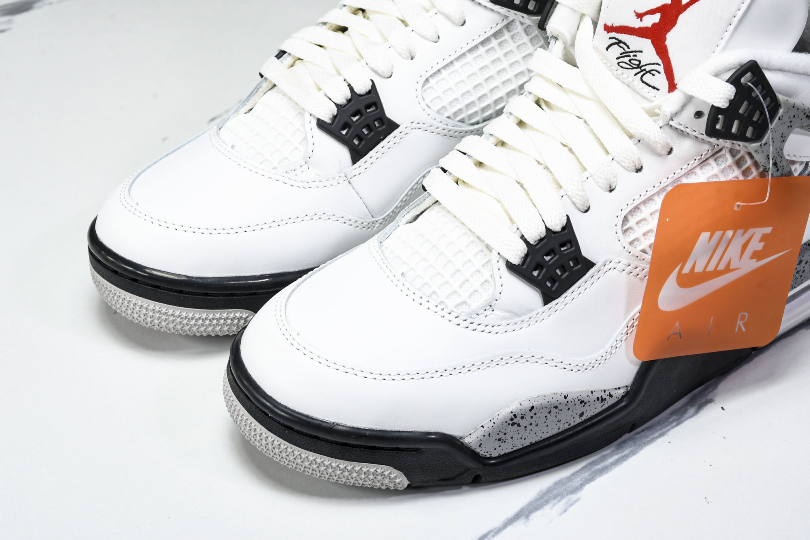 AJ4白水泥 尺码40.5-48.5

纯原出品-Air Jordan 4 Retro White Ce