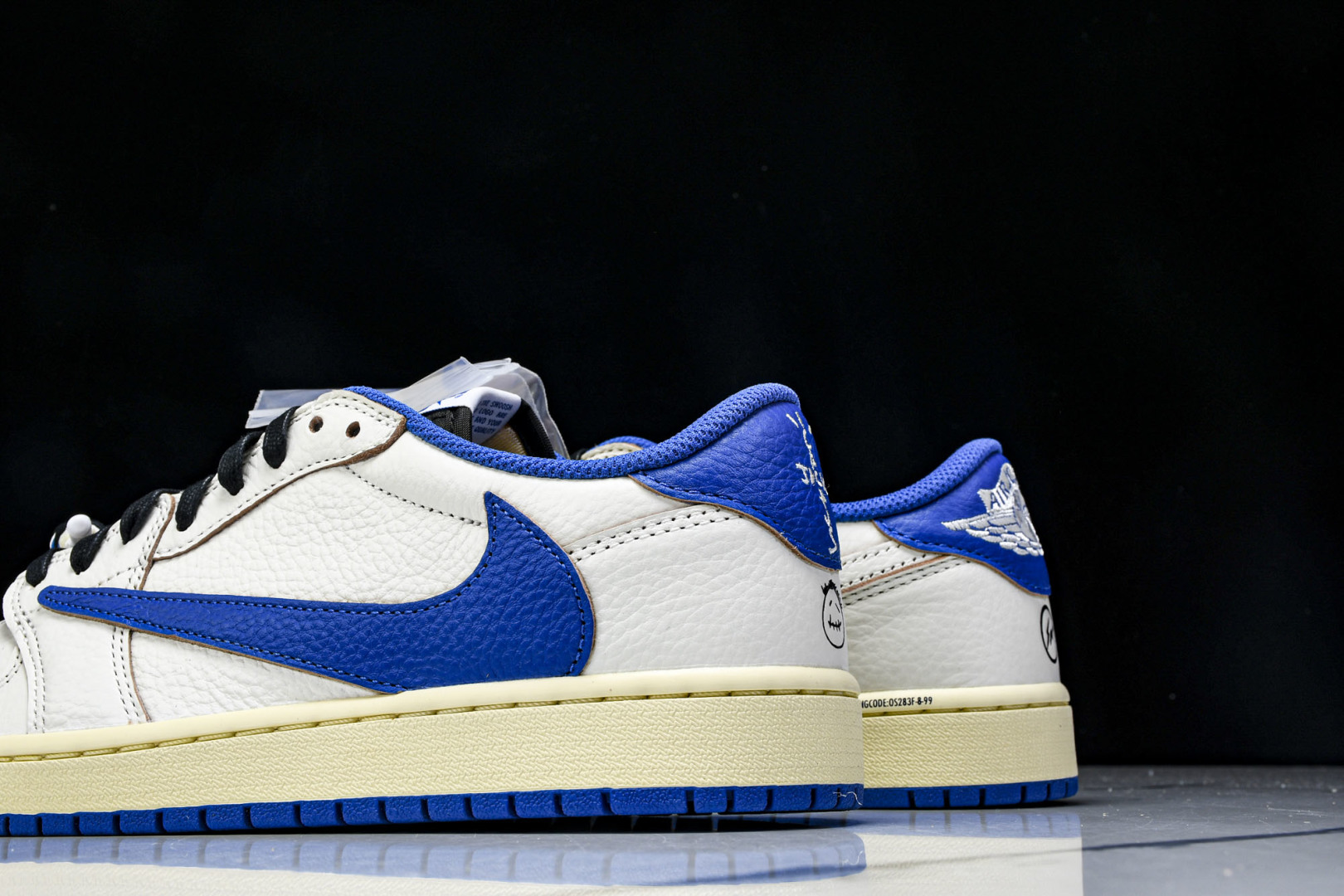 AJ Low白蓝 尺码36-50.5

纯原版出品-Fragment Design x Travis S