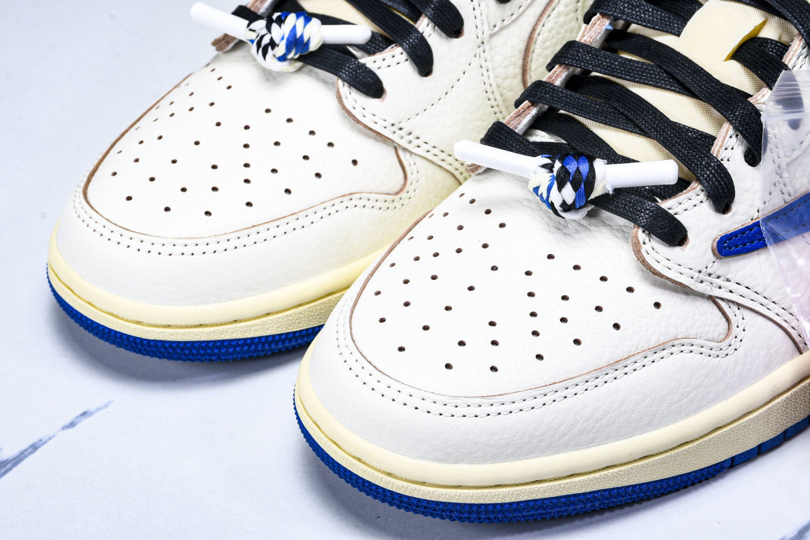 AJ Low白蓝 尺码36-50.5

纯原版出品-Fragment Design x Travis S