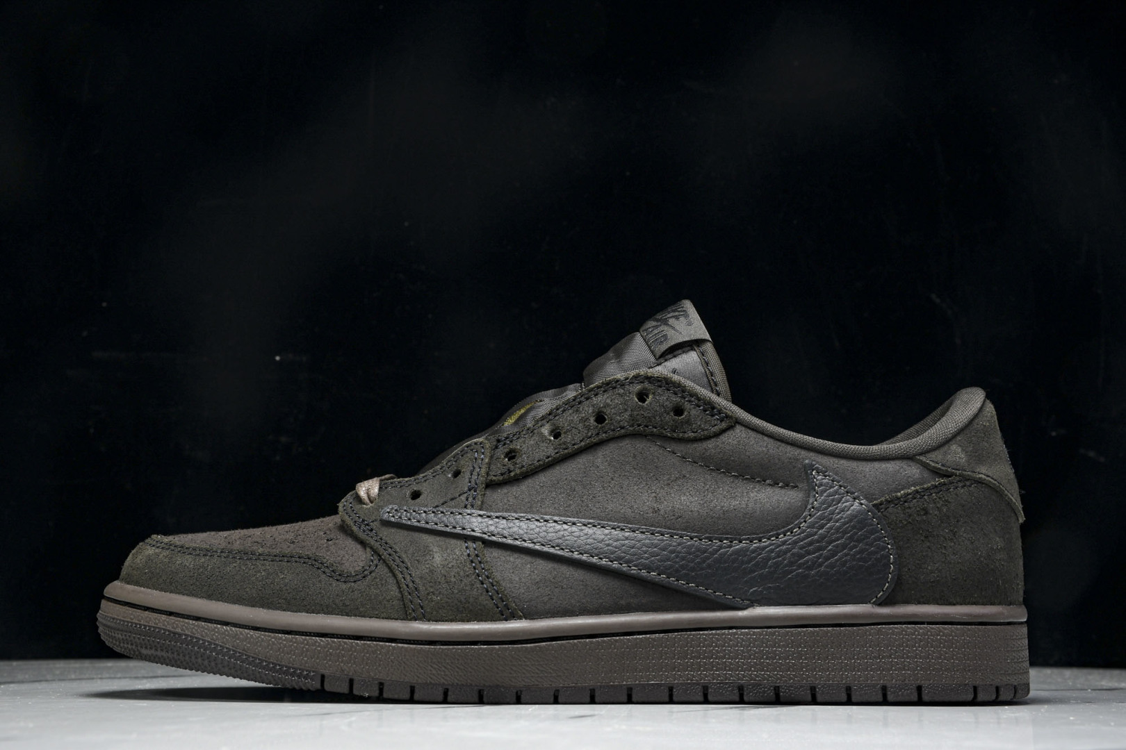 AJ Low黑棕 尺码40-48.5

纯原版出品-Air Jordan 1 Retro Low OG 