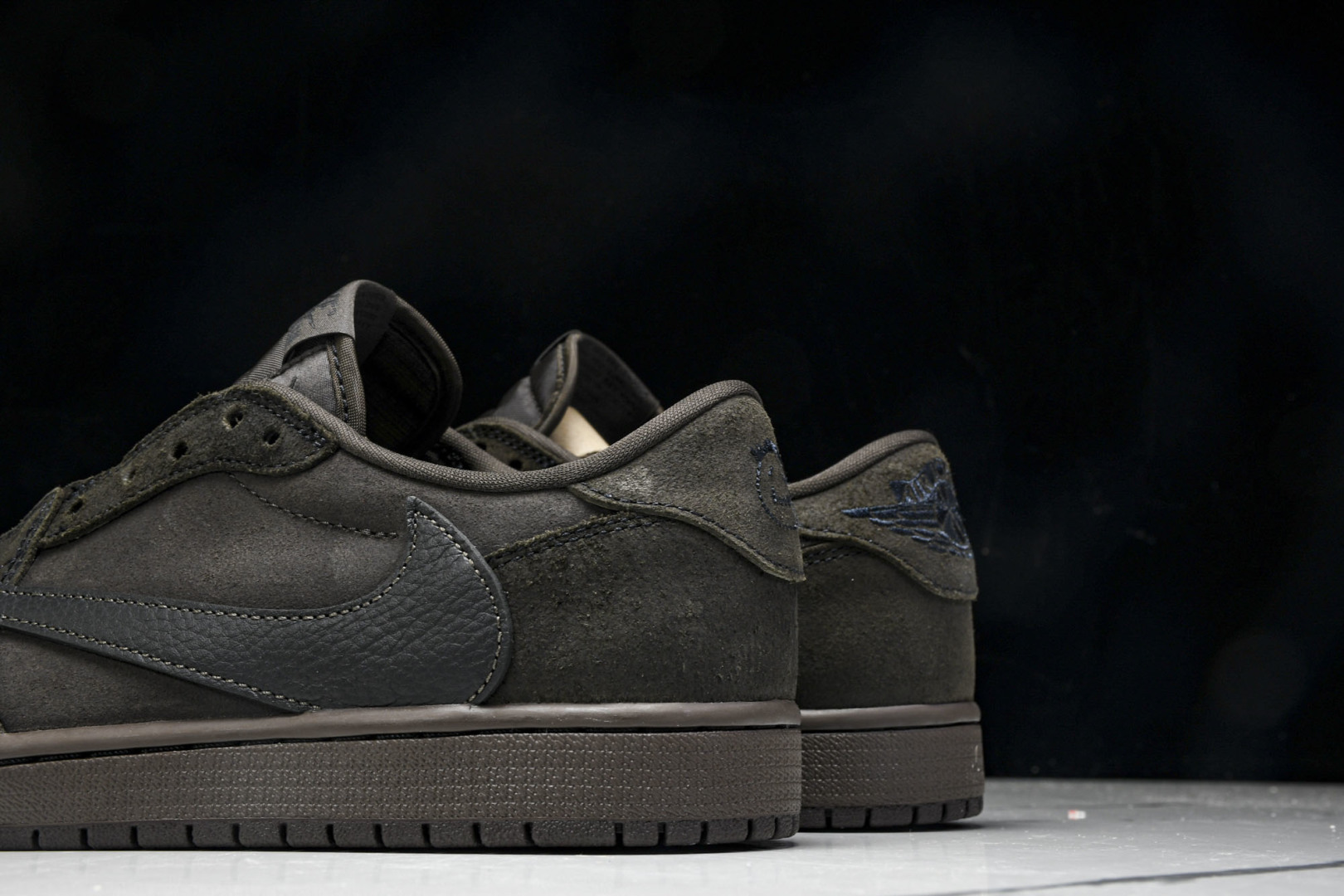 AJ Low黑棕 尺码40-48.5

纯原版出品-Air Jordan 1 Retro Low OG 