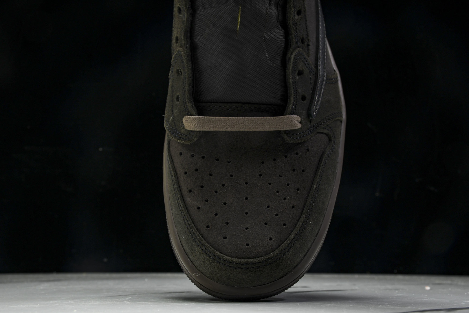 AJ Low黑棕 尺码40-48.5

纯原版出品-Air Jordan 1 Retro Low OG 
