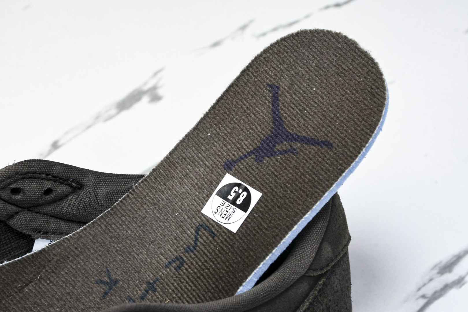 AJ Low黑棕 尺码40-48.5

纯原版出品-Air Jordan 1 Retro Low OG 