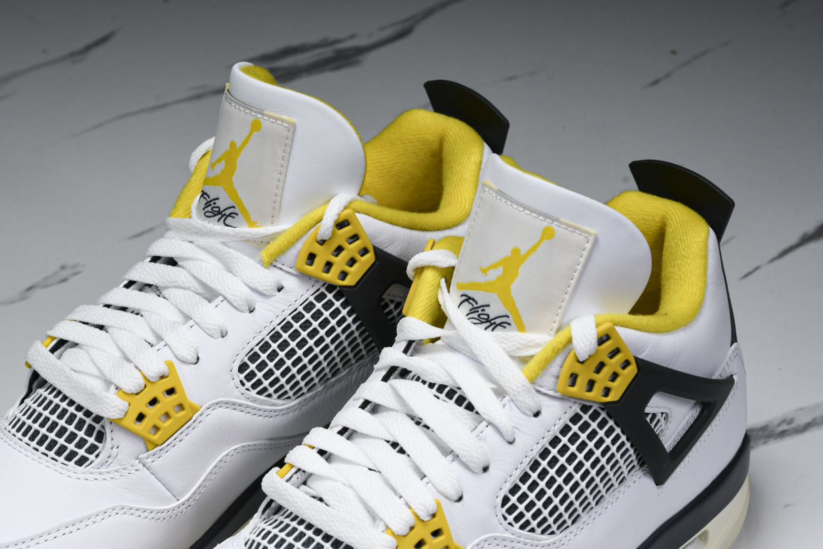 
【纯原】Air Jordan AJ4 Retro 白黄雷公 AQ9129-101-YZ005
尺码：4