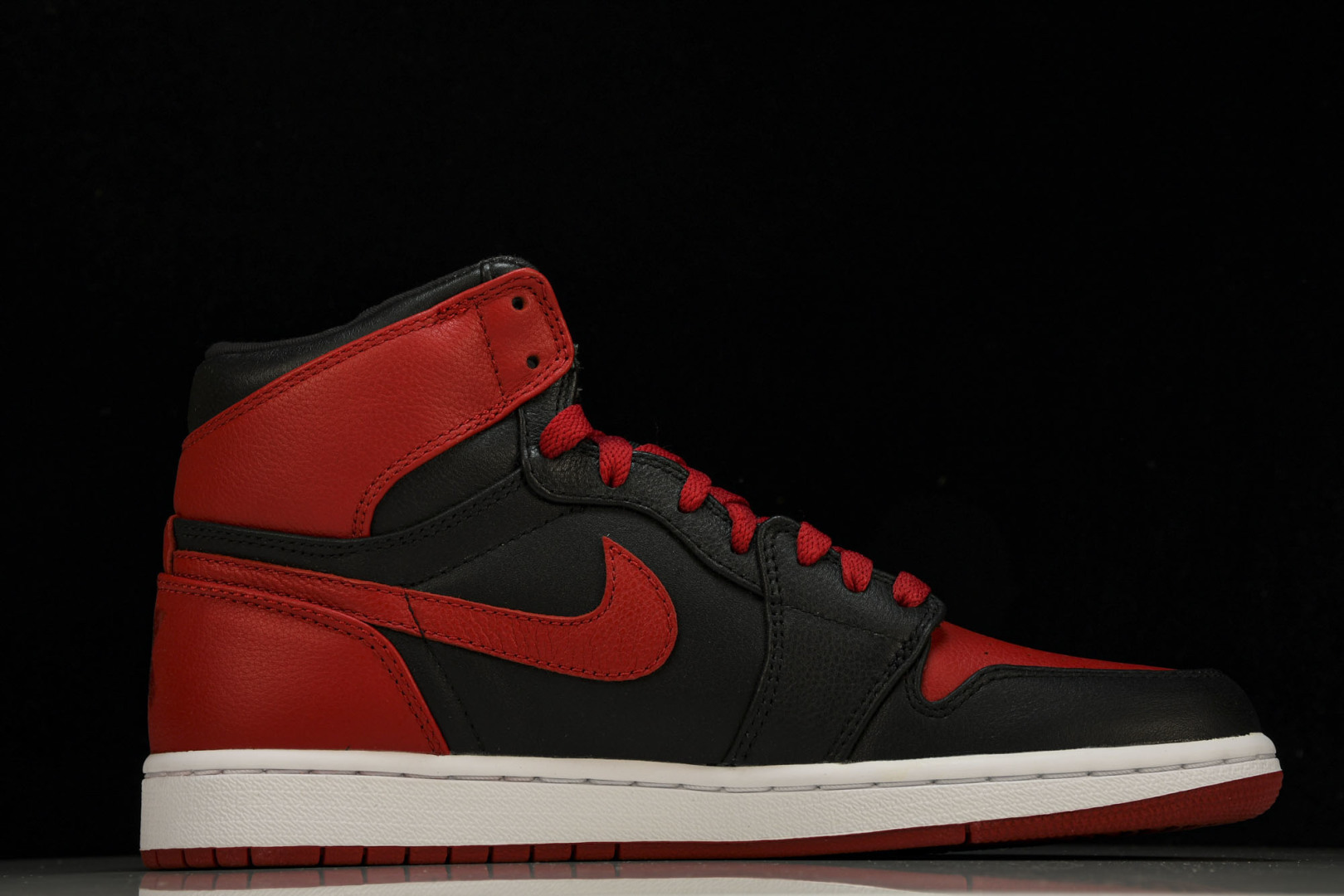 AJ1 黑红 尺码40-47.5

纯原版出品-Air Jordan 1 Retro“Banned”20