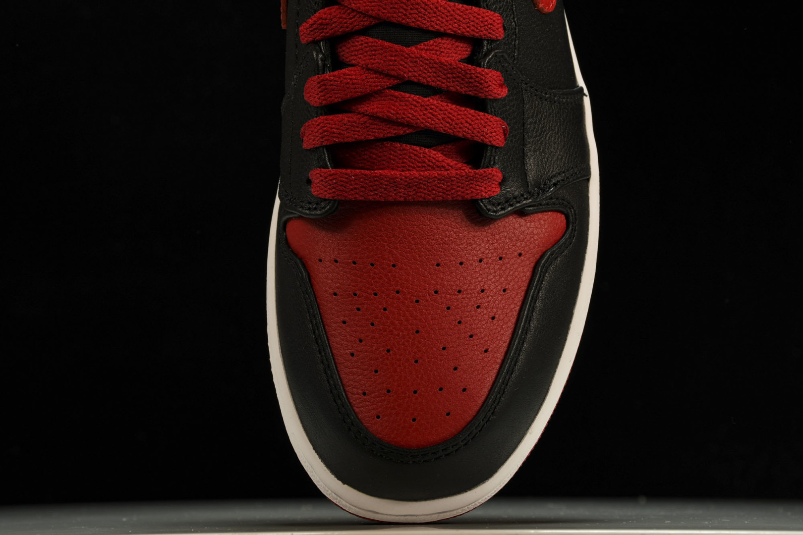 AJ1 黑红 尺码40-47.5

纯原版出品-Air Jordan 1 Retro“Banned”20