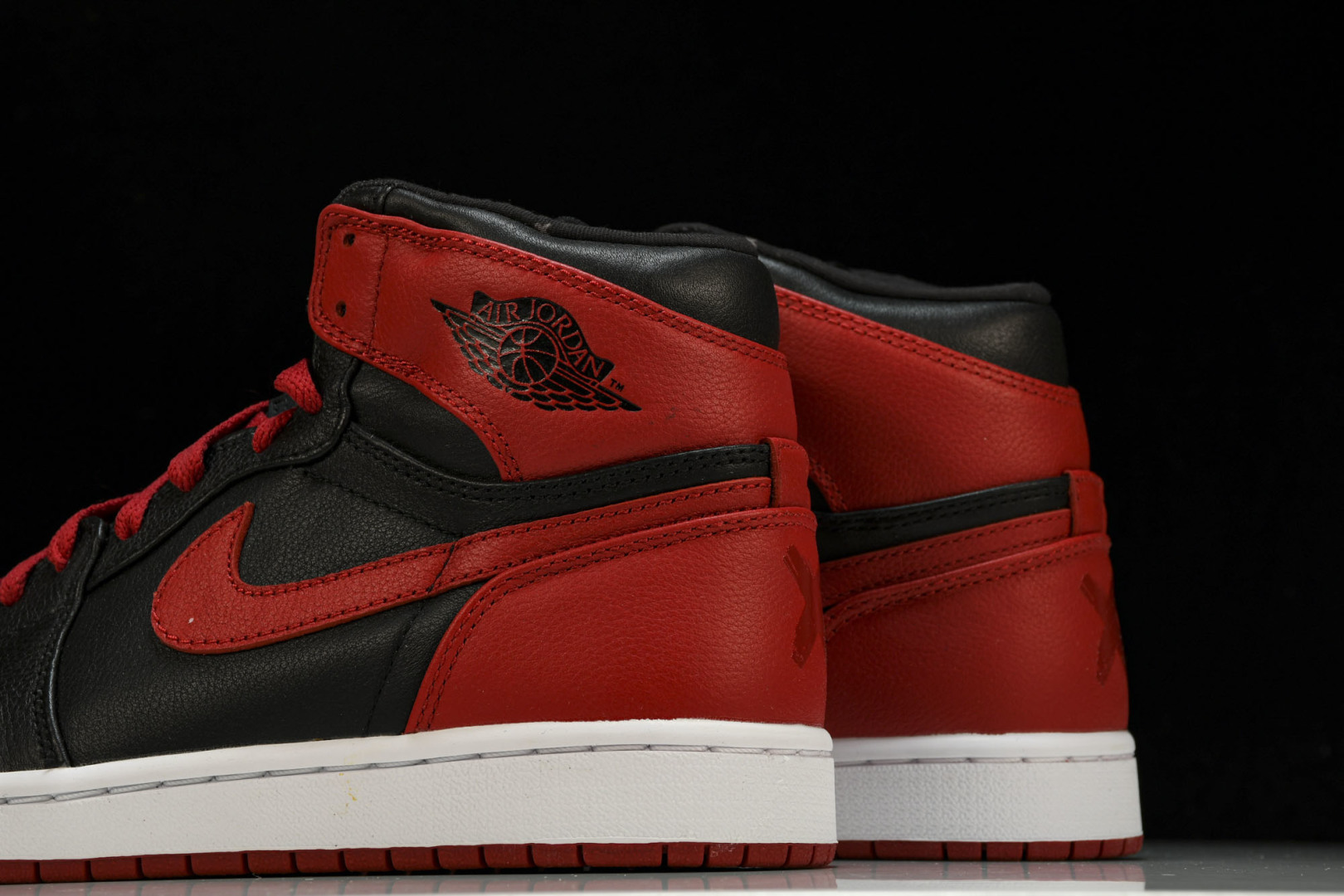 AJ1 黑红 尺码40-47.5

纯原版出品-Air Jordan 1 Retro“Banned”20