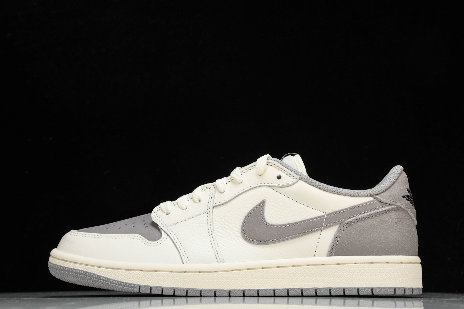 AJLow白灰 尺码40-47.5

纯原版出品-Air Jordan 1 Low OG“AtmosPh