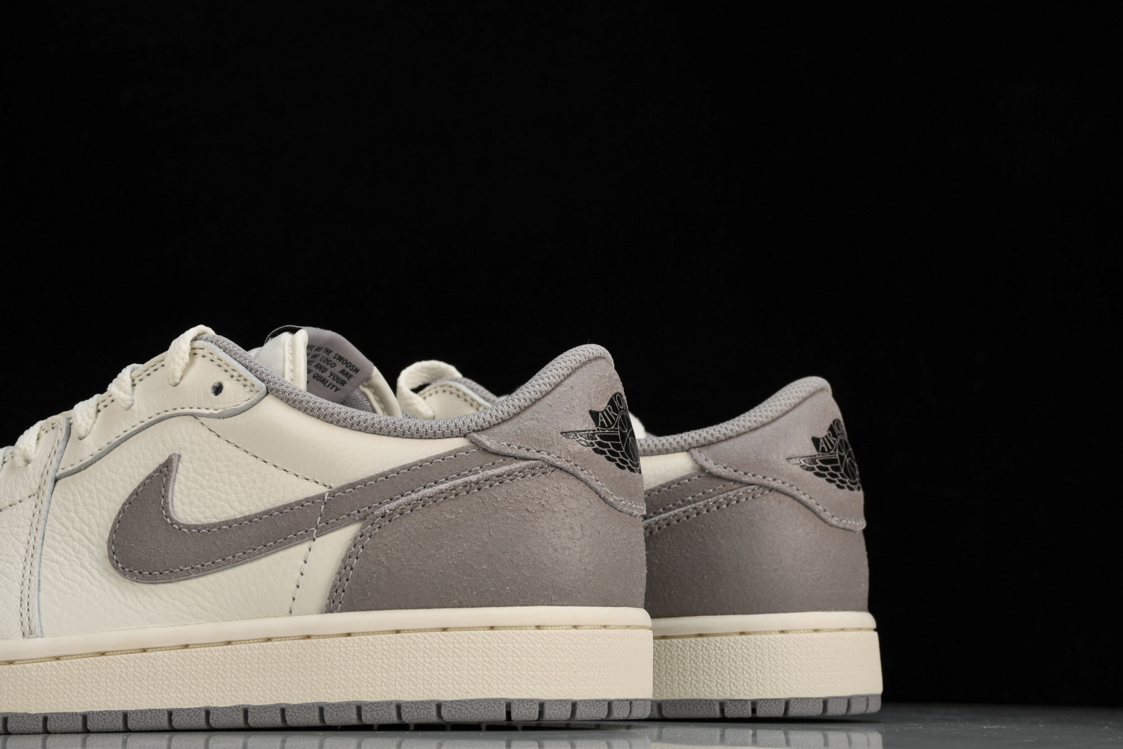 AJLow白灰 尺码40-47.5

纯原版出品-Air Jordan 1 Low OG“AtmosPh