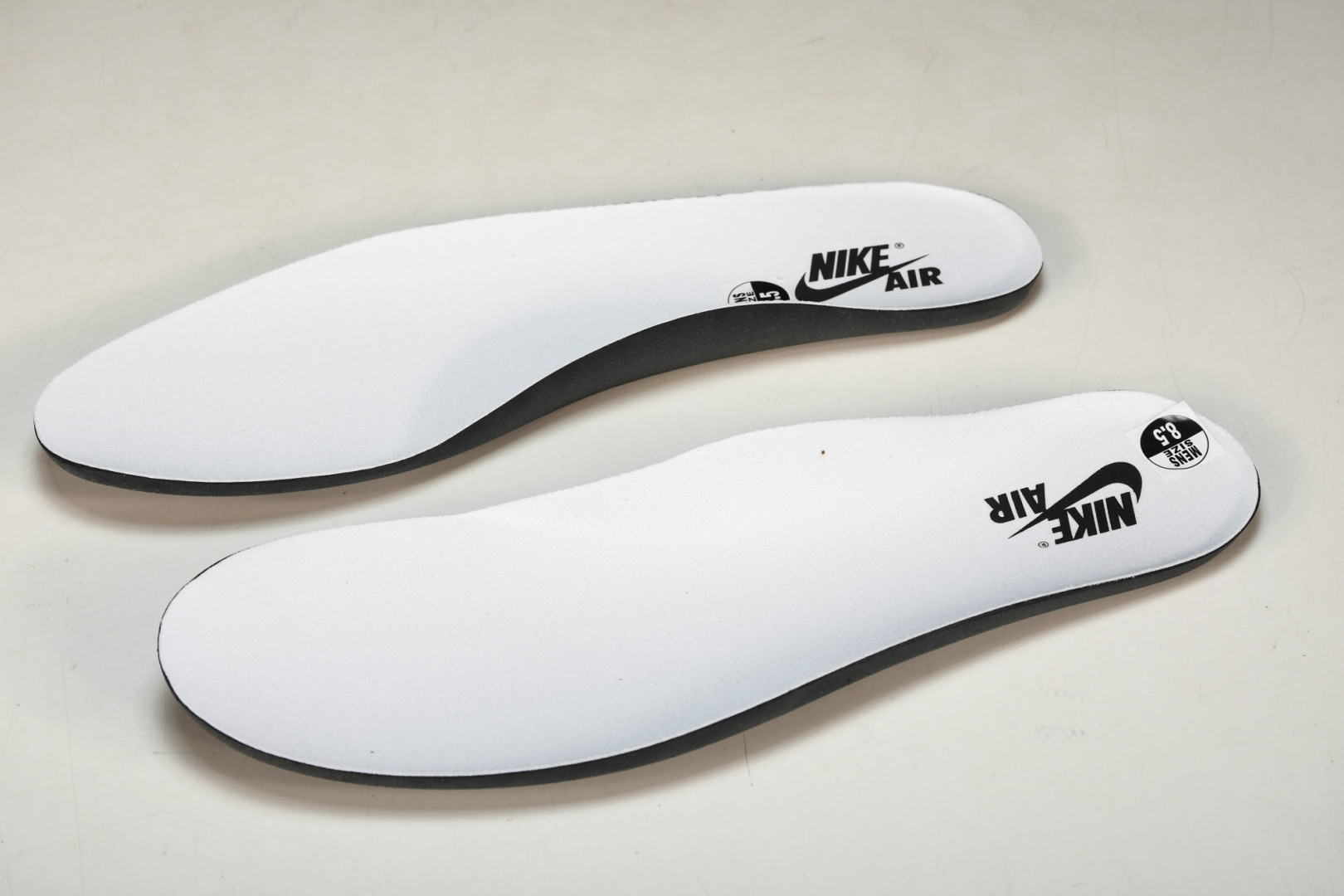 AJLow白灰 尺码40-47.5

纯原版出品-Air Jordan 1 Low OG“AtmosPh