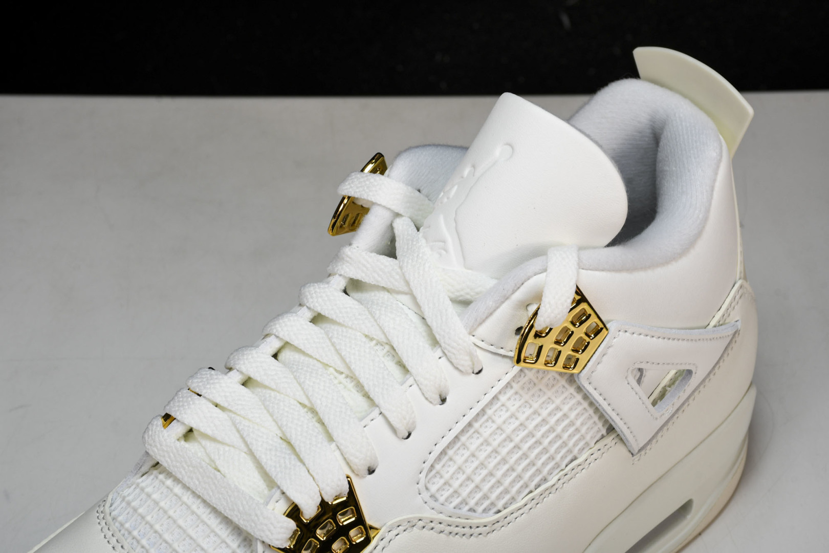 AJ4奶白色 尺码36-47.5

纯原出品-WMNS Air Jordan4 Retro 奶白色 AQ