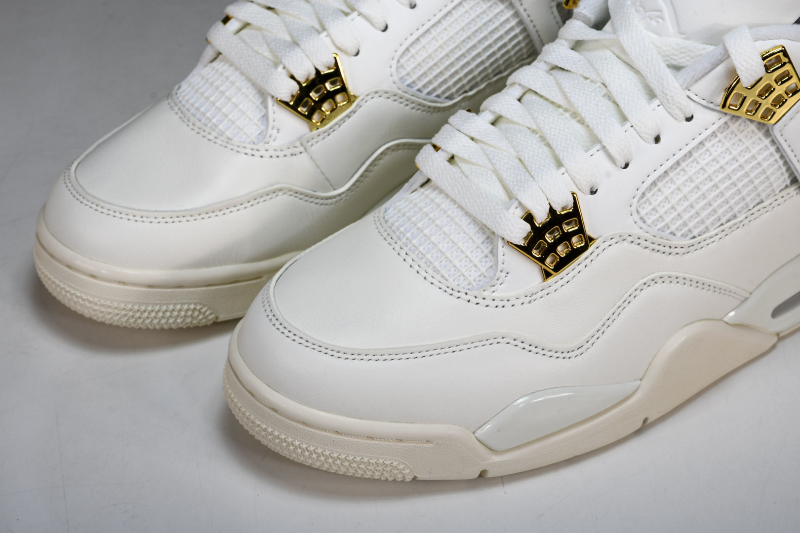 AJ4奶白色 尺码36-47.5

纯原出品-WMNS Air Jordan4 Retro 奶白色 AQ