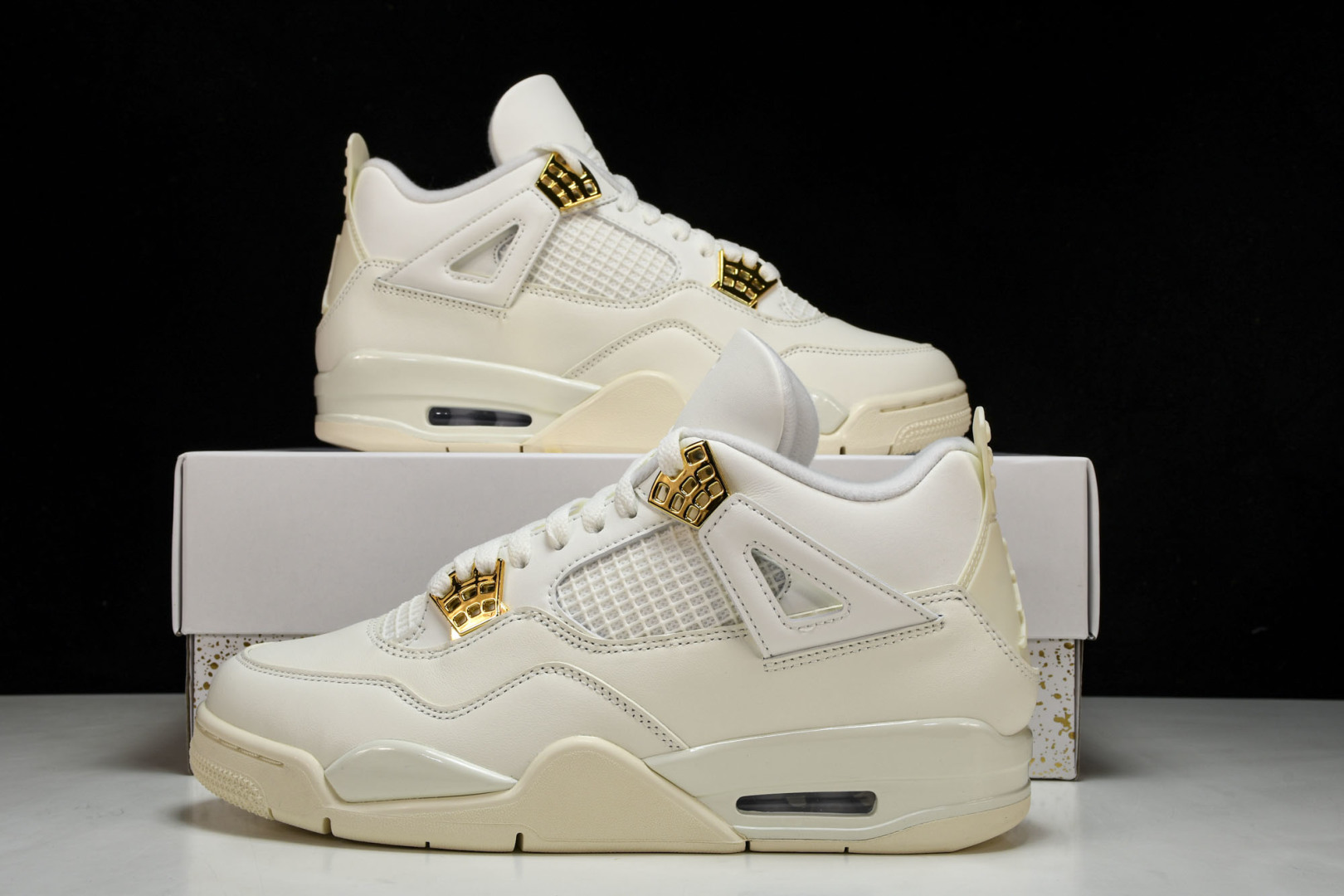 AJ4奶白色 尺码36-47.5

纯原出品-WMNS Air Jordan4 Retro 奶白色 AQ