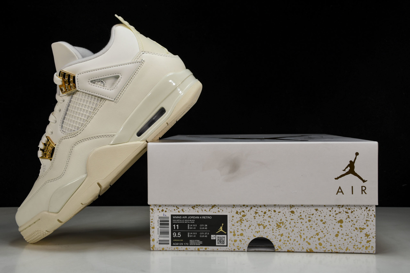 AJ4奶白色 尺码36-47.5

纯原出品-WMNS Air Jordan4 Retro 奶白色 AQ