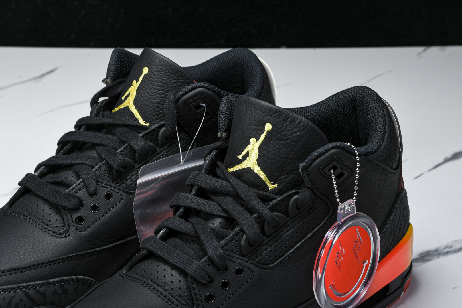 AJ3爆裂纹 尺码40-48.5

纯原出品-J Balvin x AJ Air Jordan 3 Re