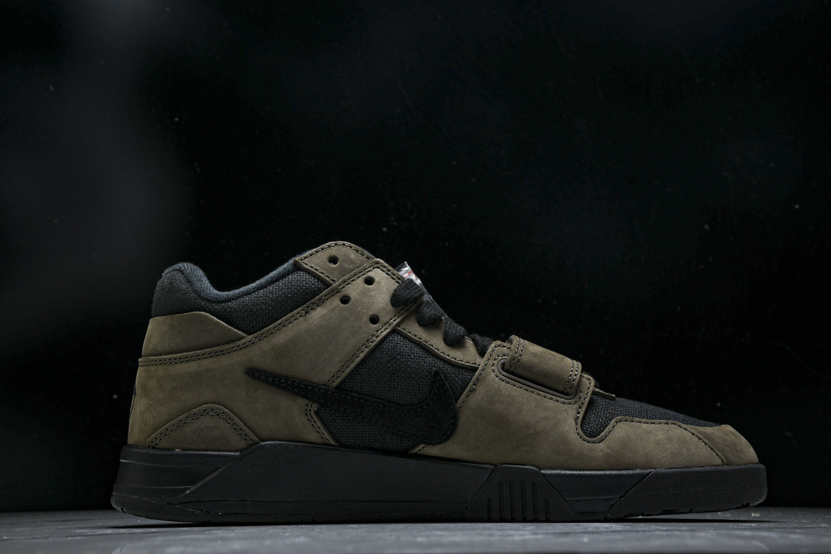 AJ Low黑棕 尺码40-48.5

纯原版出品-Travis Scott x Jordan JumP