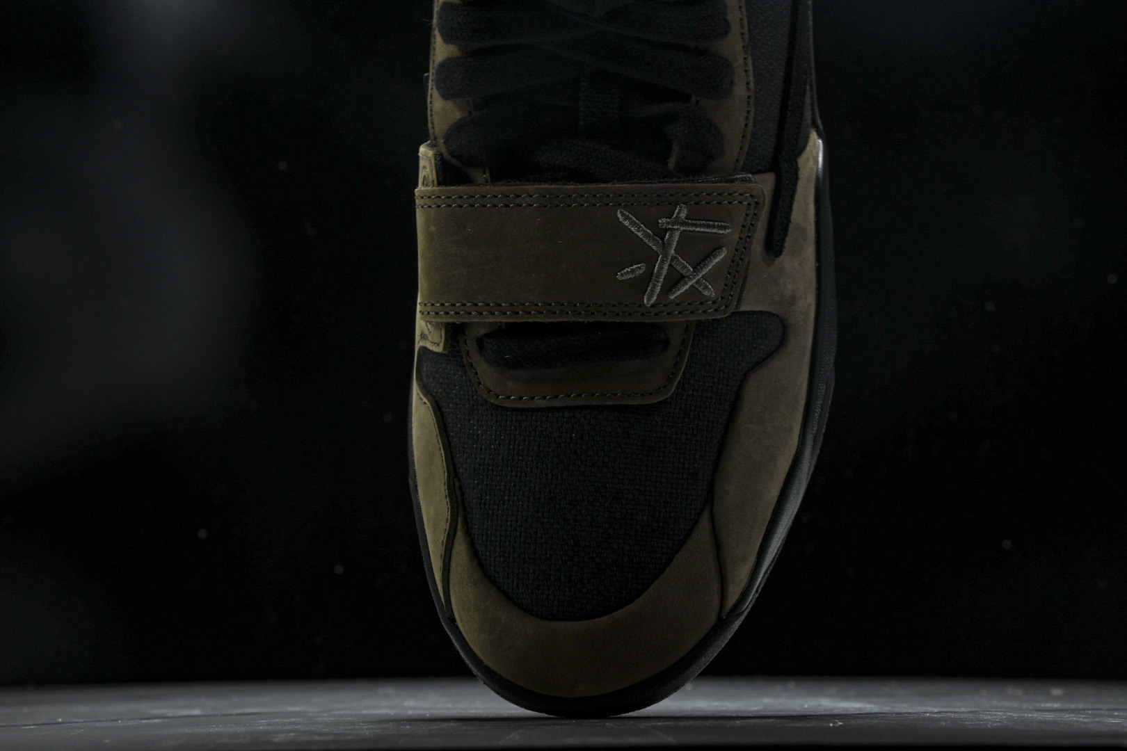 AJ Low黑棕 尺码40-48.5

纯原版出品-Travis Scott x Jordan JumP