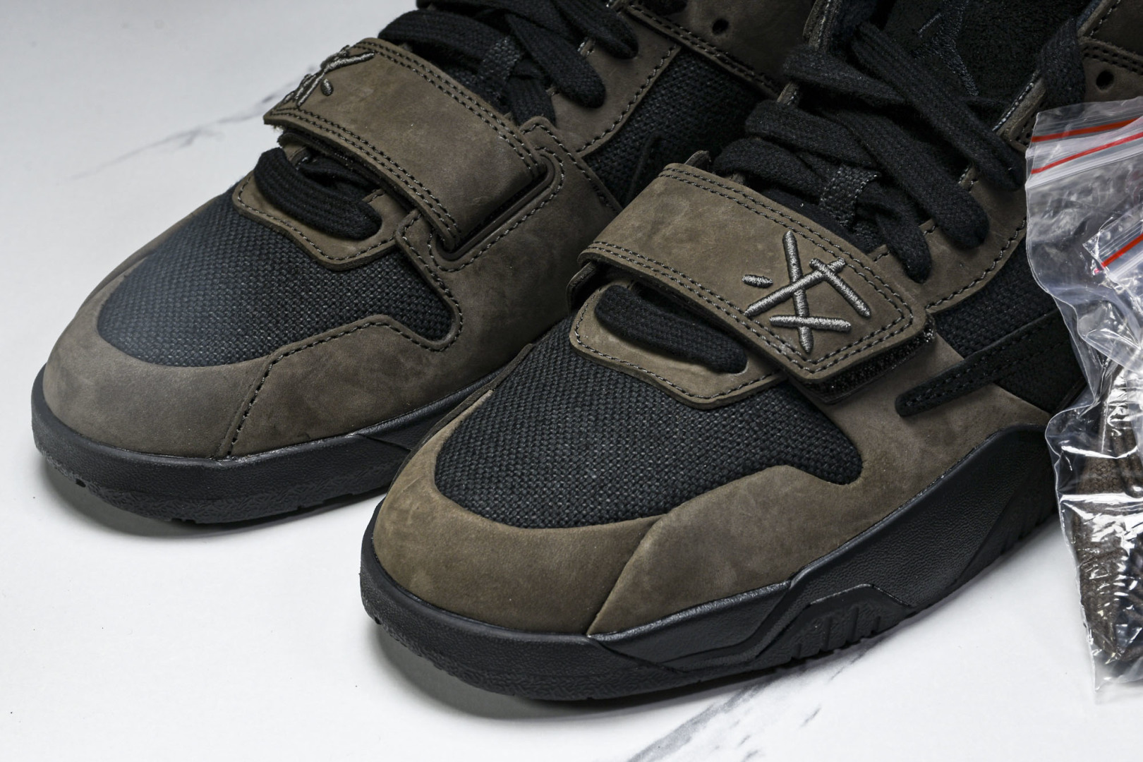 AJ Low黑棕 尺码40-48.5

纯原版出品-Travis Scott x Jordan JumP