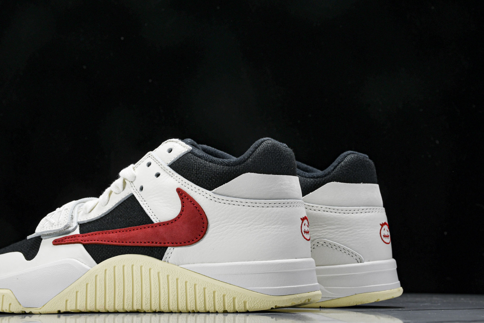 AJ Low 尺码36-47.5

纯原版出品-Travis Scott x Jordan JumPma