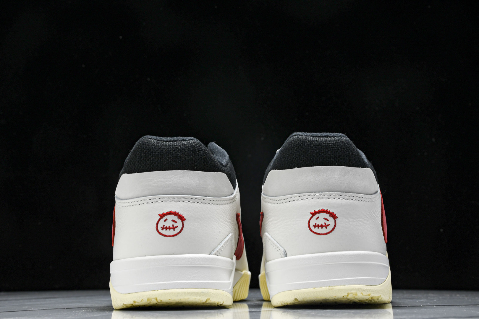 AJ Low 尺码36-47.5

纯原版出品-Travis Scott x Jordan JumPma