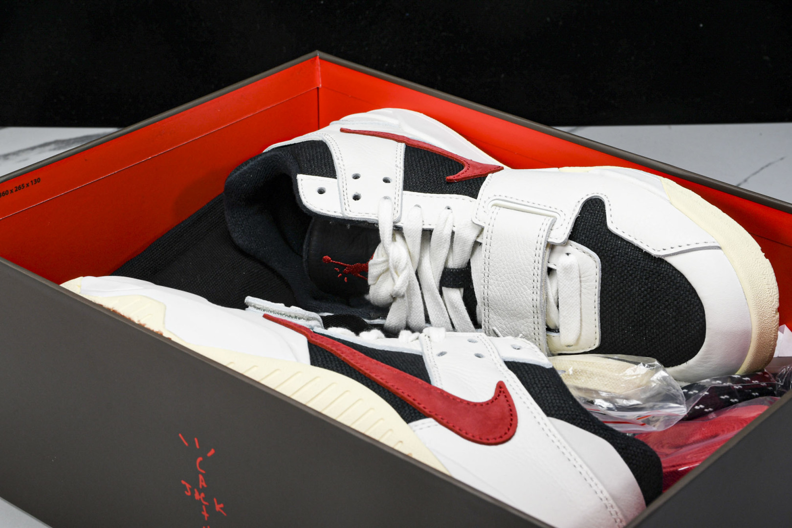 AJ Low 尺码36-47.5

纯原版出品-Travis Scott x Jordan JumPma