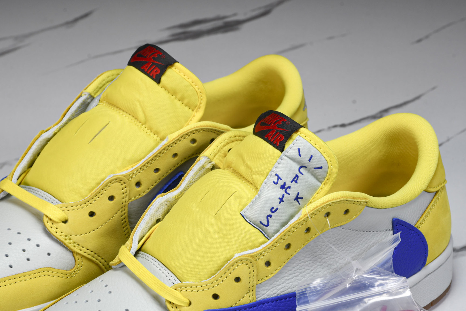 AJ Low金丝雀 尺码36-48.5

纯原版出品-WMNS Travis Scott x Air J