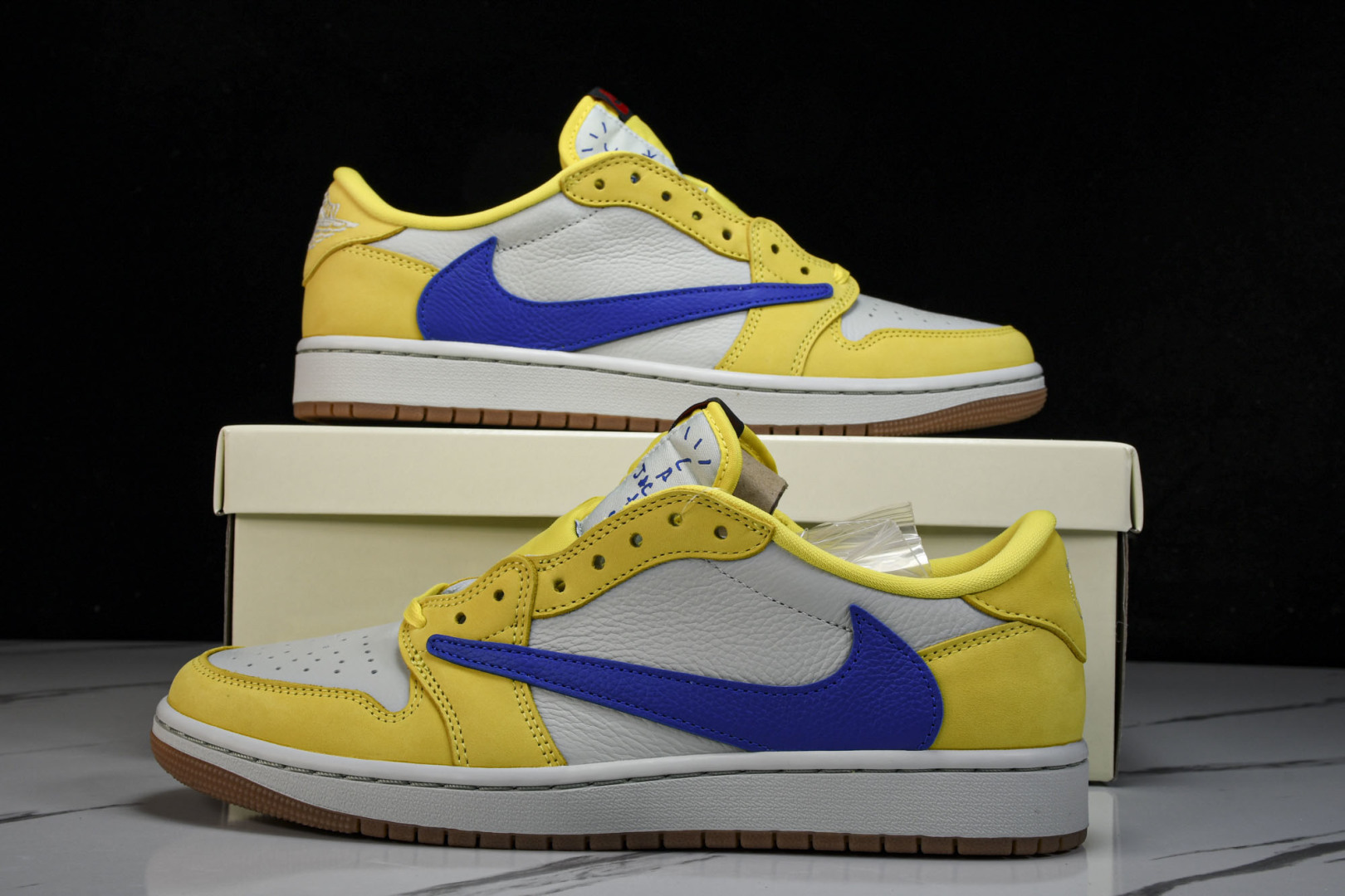 AJ Low金丝雀 尺码36-48.5

纯原版出品-WMNS Travis Scott x Air J