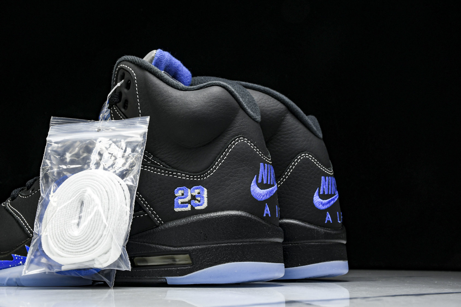 AJ5 尺码40-47.5

纯原出品-Air Jordan 5 Retro Awake NY Blac