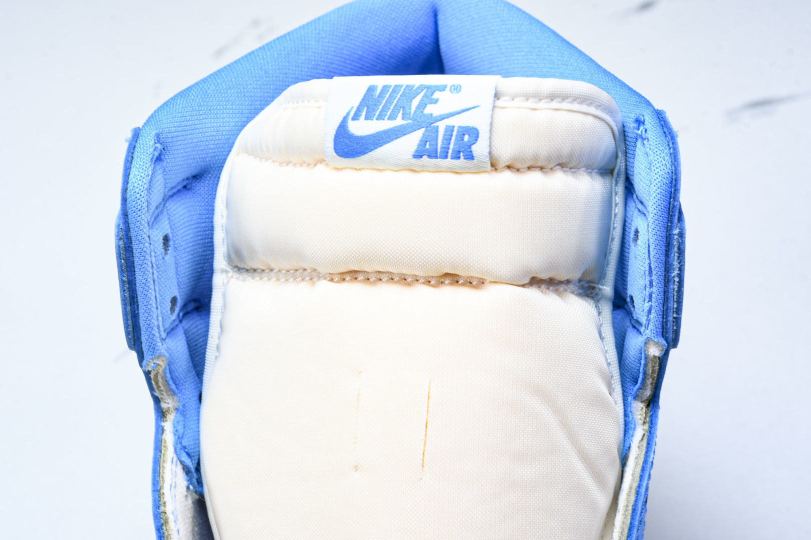 AJ1高帮 尺码40-48.5

纯原版出品-Air Jordan 1 Retro High OG UN