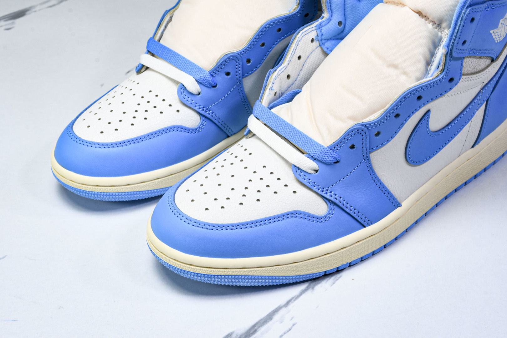 AJ1高帮 尺码40-48.5

纯原版出品-Air Jordan 1 Retro High OG UN