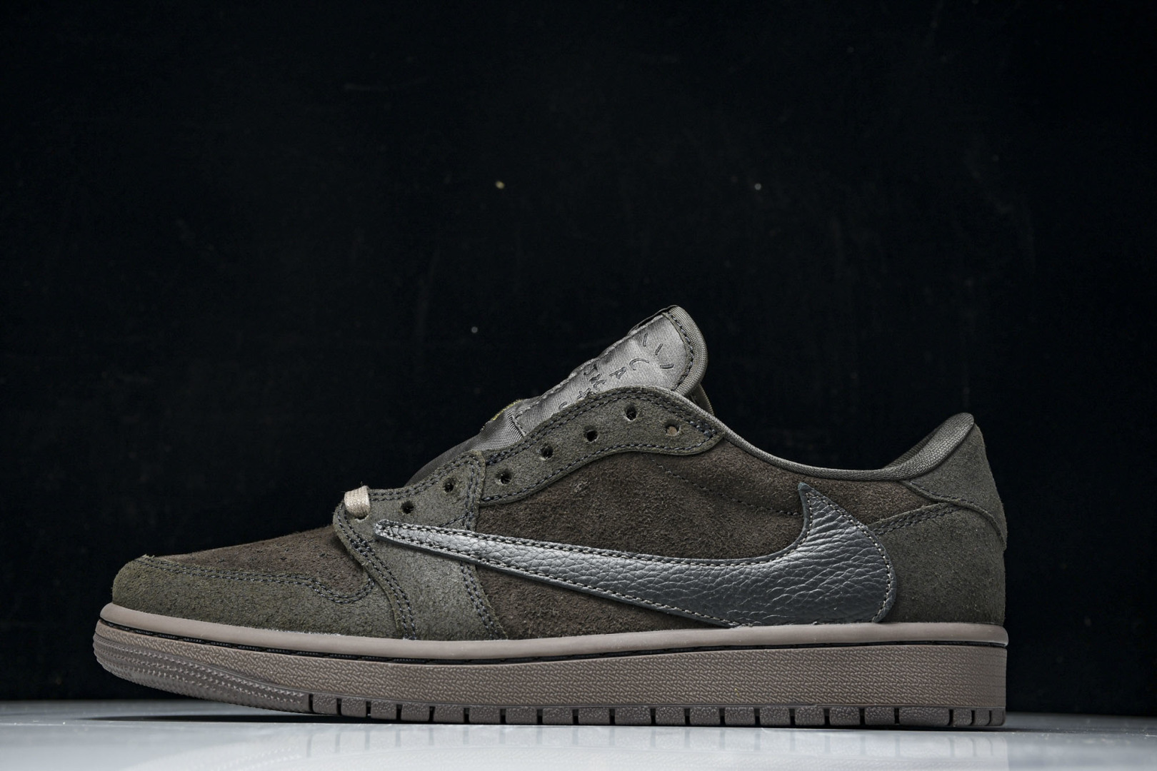 AJ Low黑棕 尺码40-48.5

纯原版出品-Air Jordan 1 Retro Low OG 