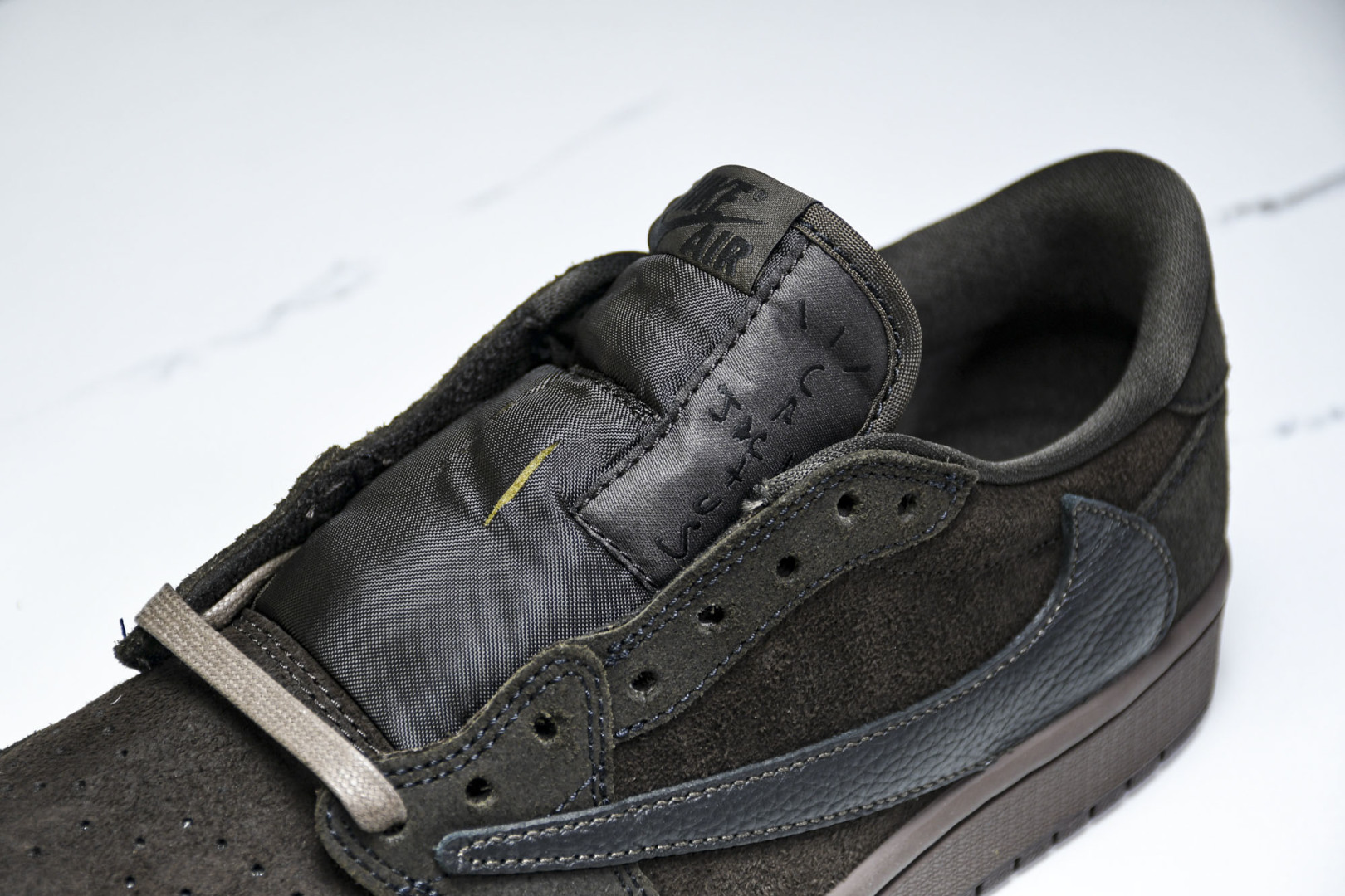AJ Low黑棕 尺码40-48.5

纯原版出品-Air Jordan 1 Retro Low OG 