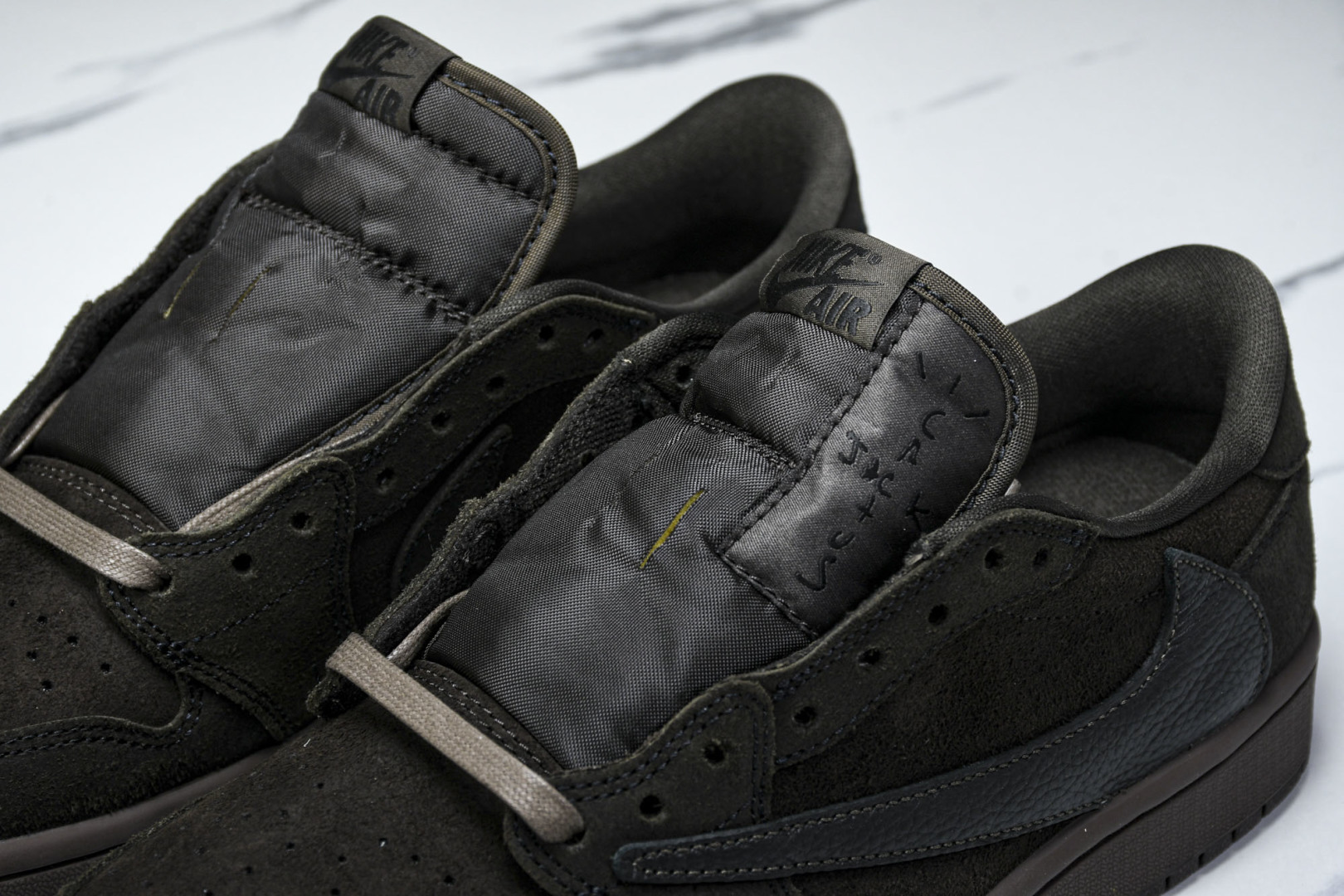 AJ Low黑棕 尺码40-48.5

纯原版出品-Air Jordan 1 Retro Low OG 