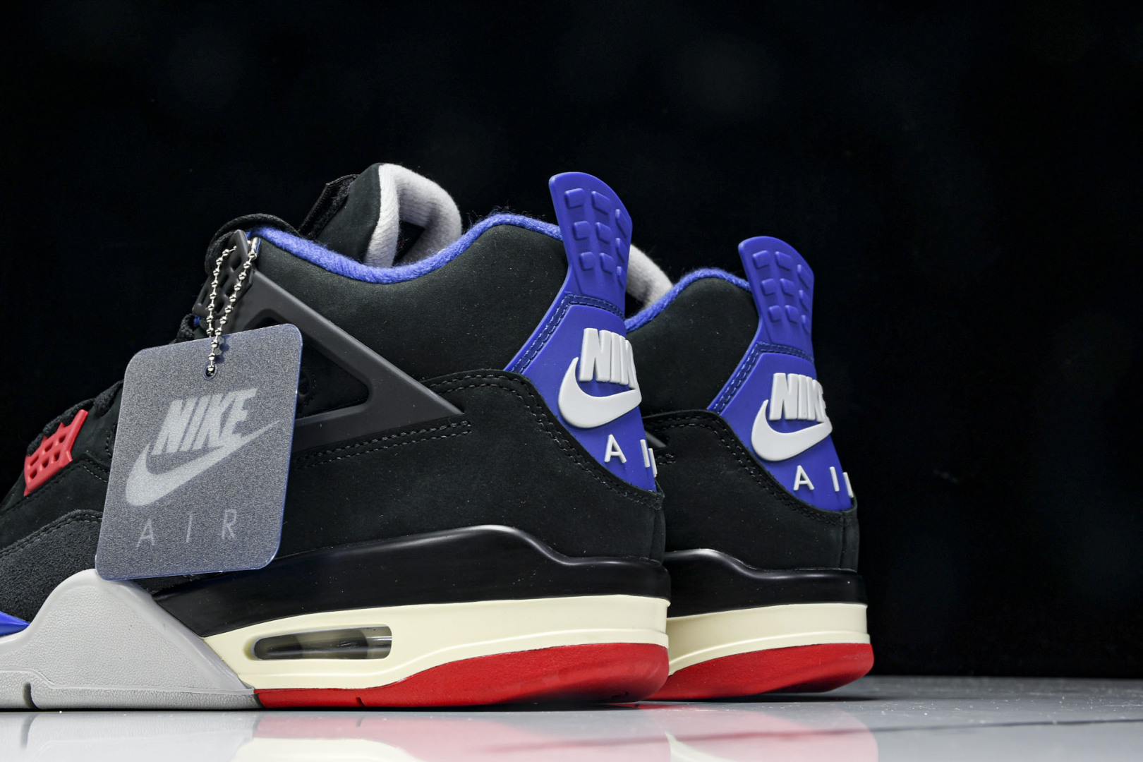 AJ4黑蓝 尺码40-47.5

纯原版出品-Air Jordan 4 Retro Rare Air 稀